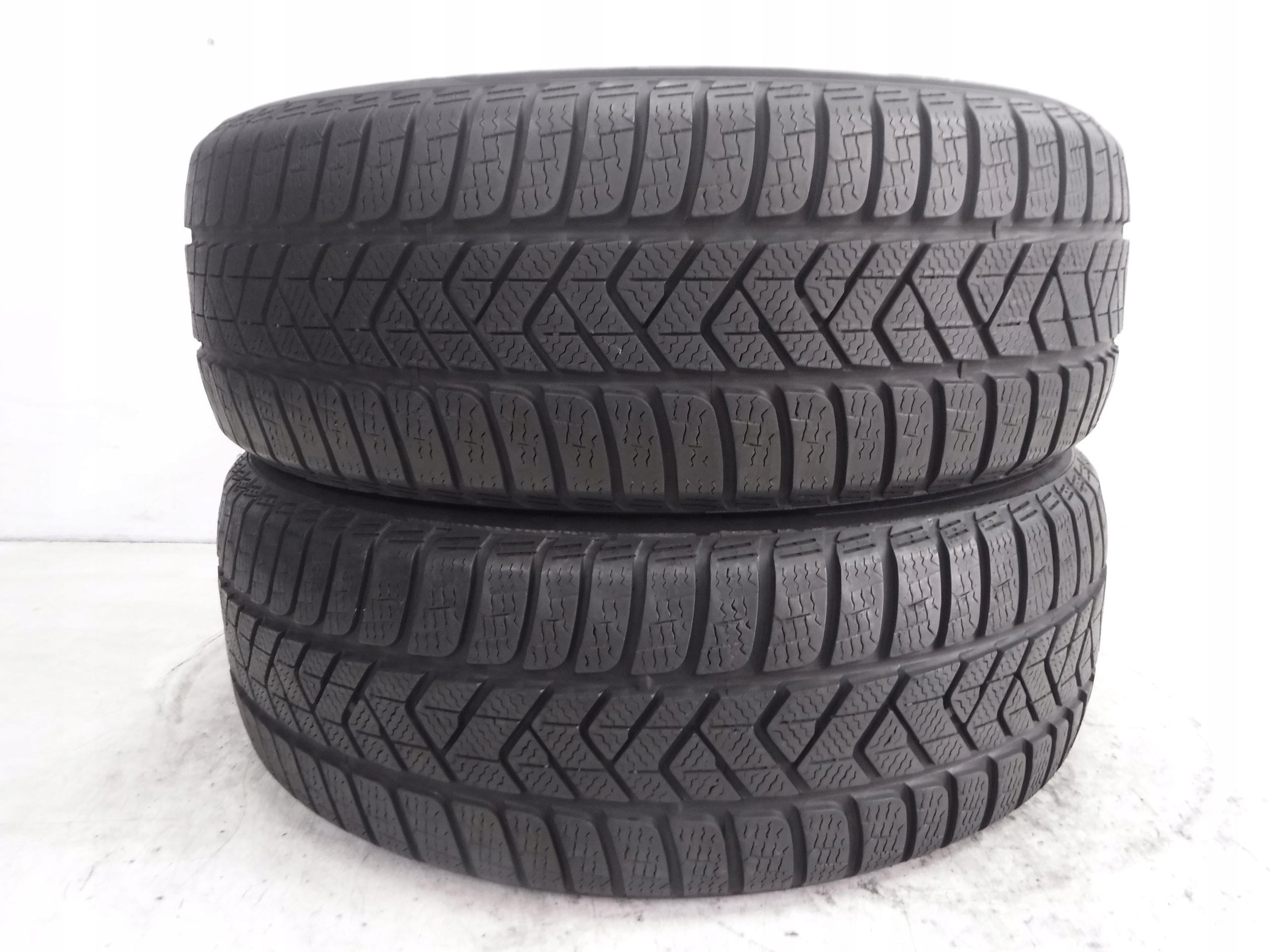OPONY ZIMOWE PIRELLI WINTER SOTTOZERO 3 225/55/17 101V M+S Marka Pirelli