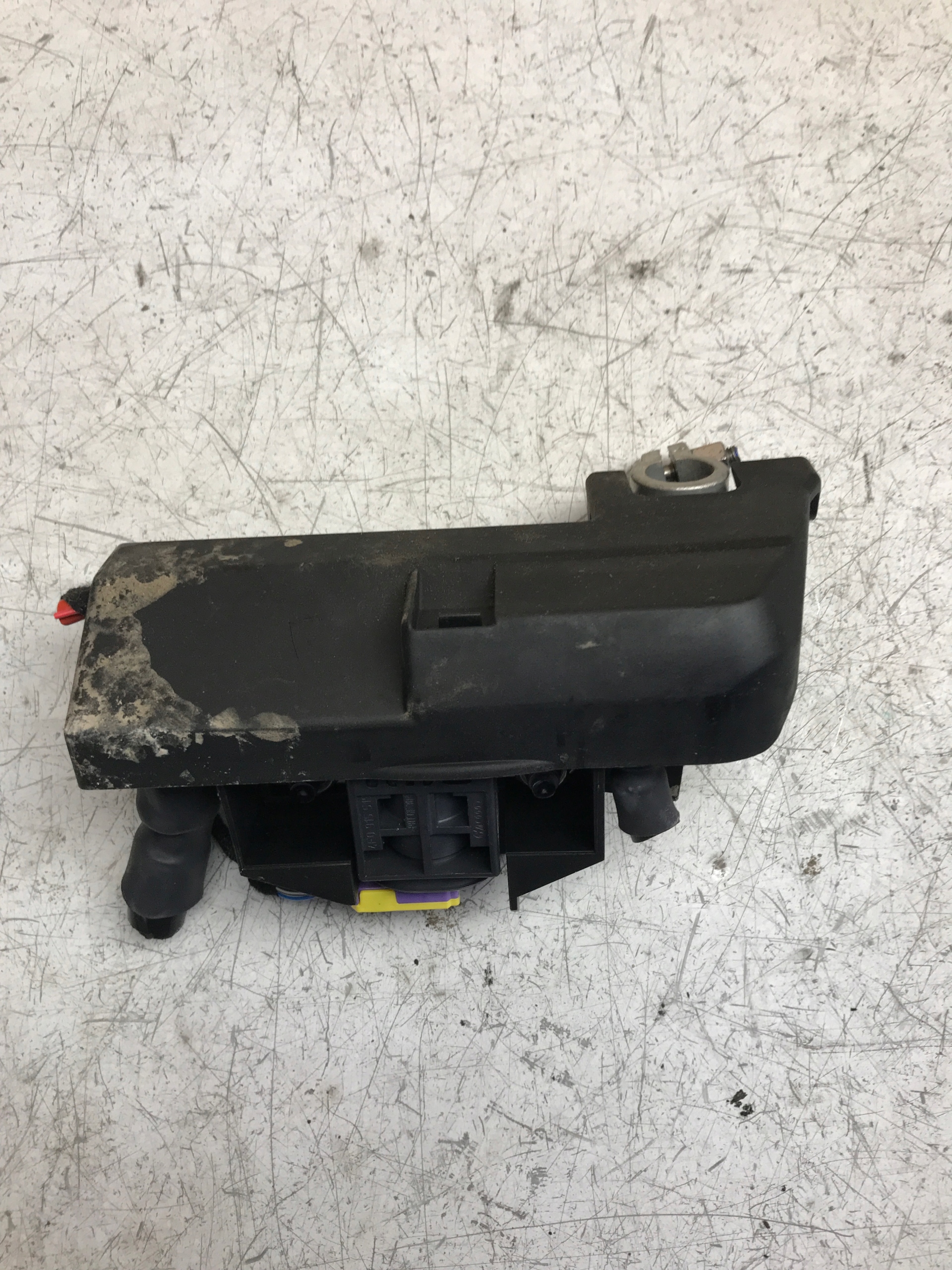 BEZPIECZNIK PIROTECHNICZNY AUDI A4 B8 A5 Q5 Part number 4F0915519