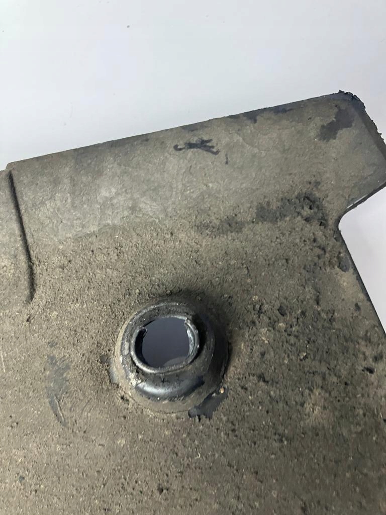 Blende Abdeckung Unterfahrschutz DS5 rechts #4