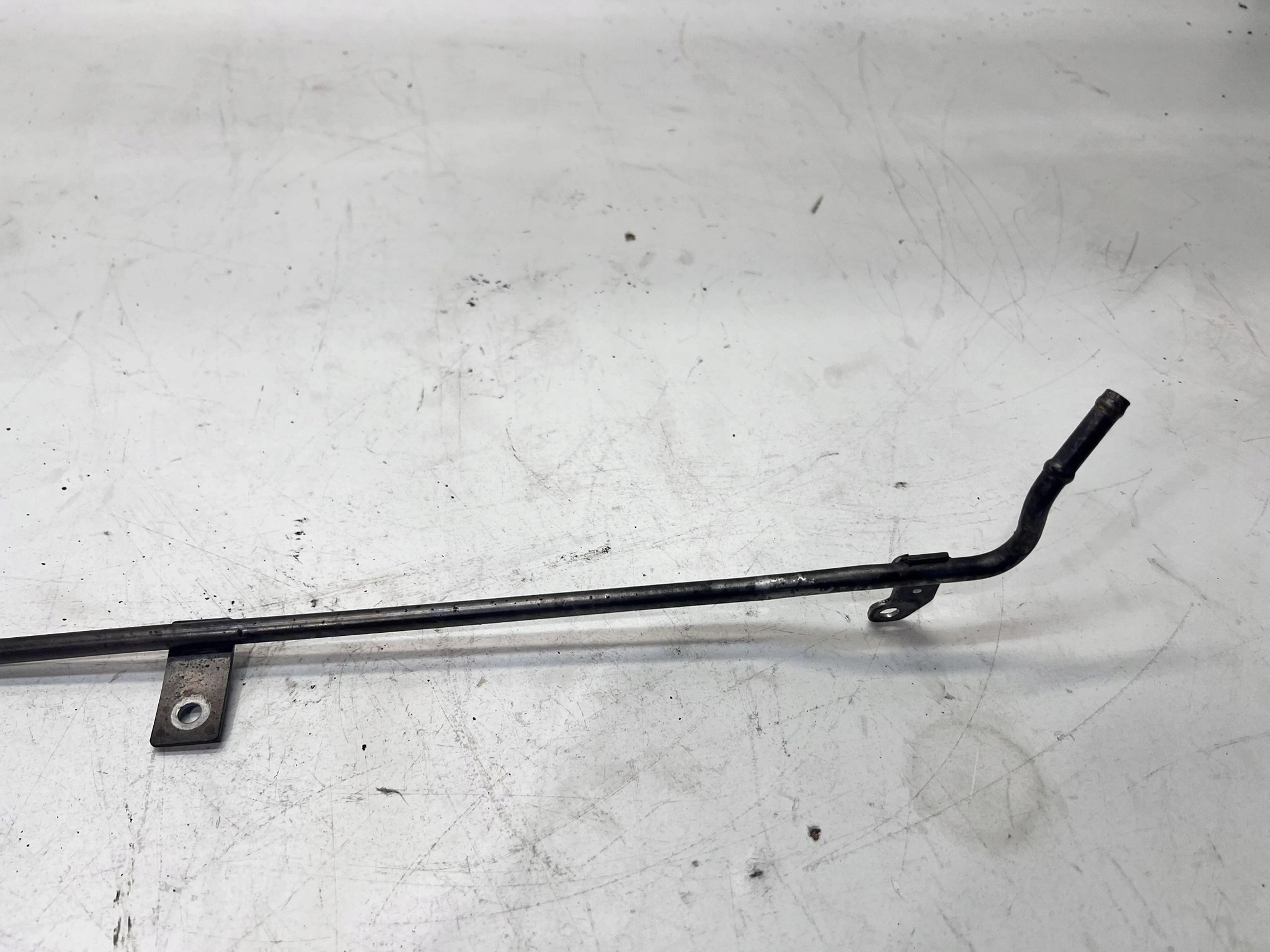 cijev prijenos vode AUDI VW A4 B8 1.8 TFSI 2.0 TFSI 06J121075F