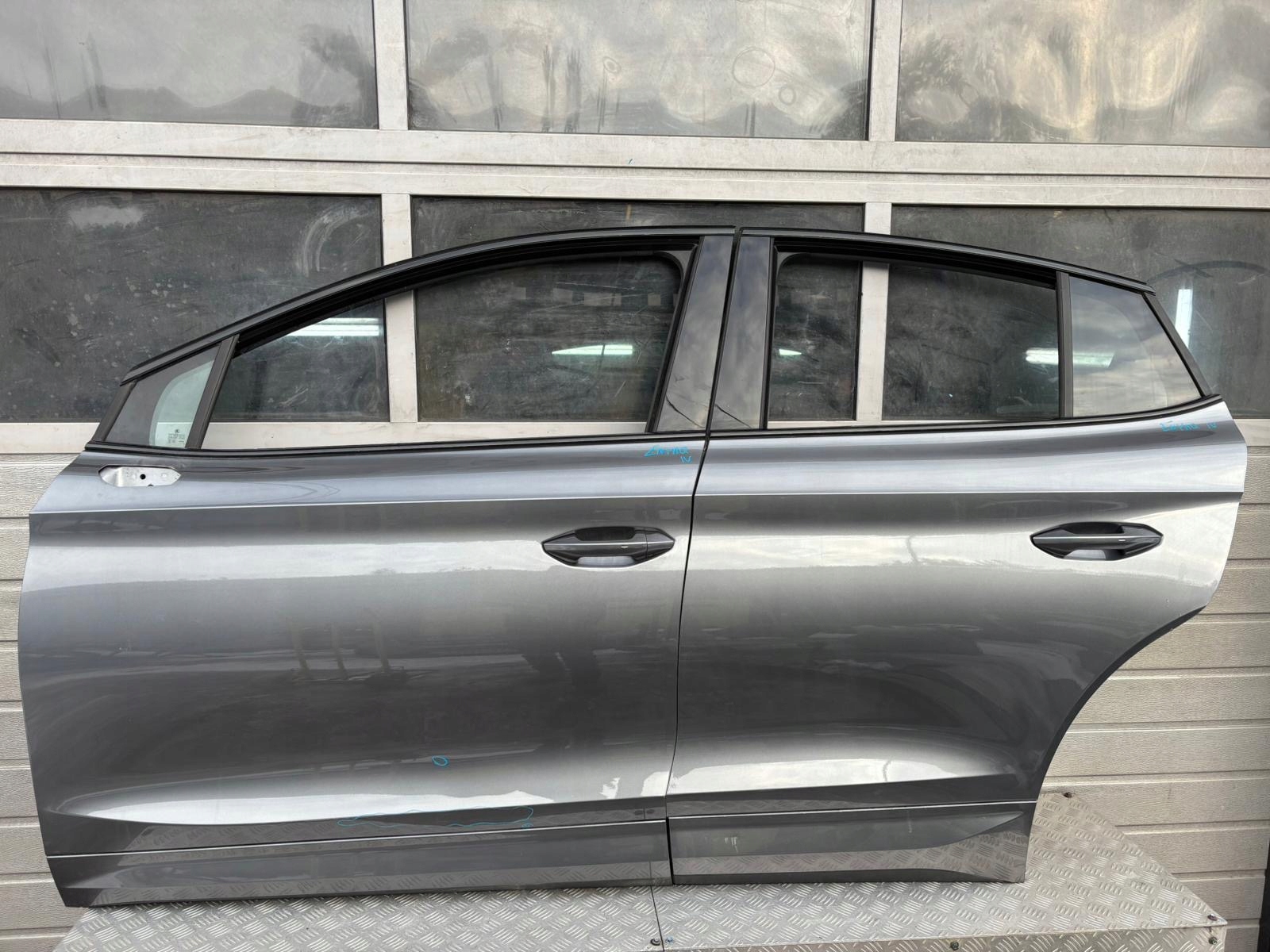 SKODA ENYAQ IV DRZWI PRZÓD TYŁ LEWE KOMPLETNE LF7C • Opinie - Allegro