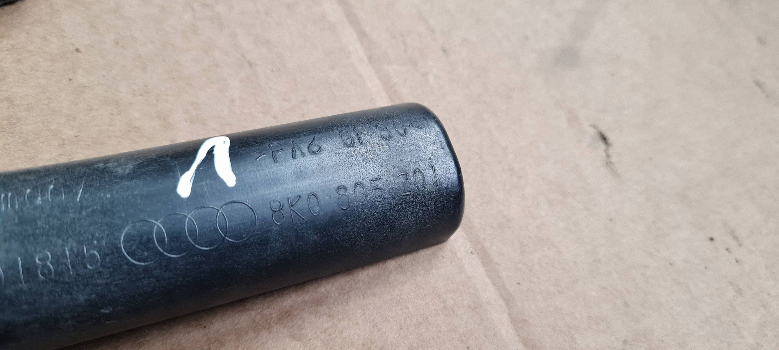Q5 8R LIFT bracket holder hook radiator A5 A4 B8 8K0805201