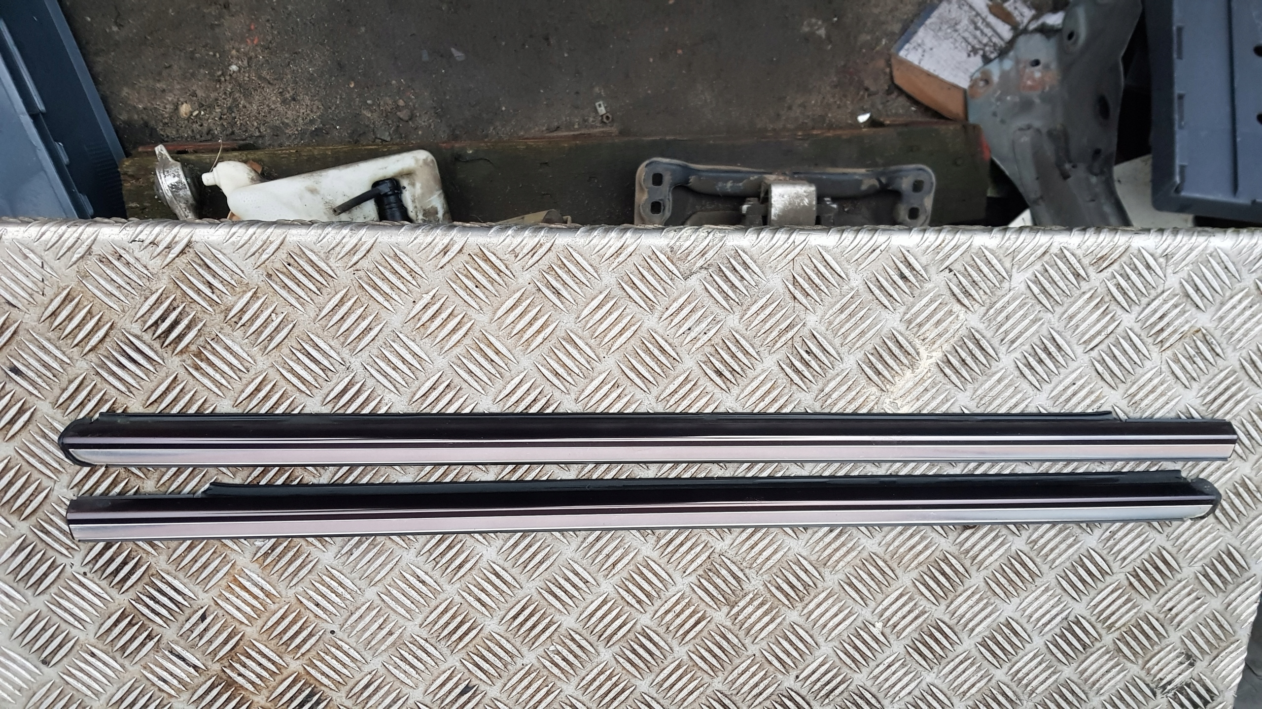 MERCEDES W220 moulding dust front left right