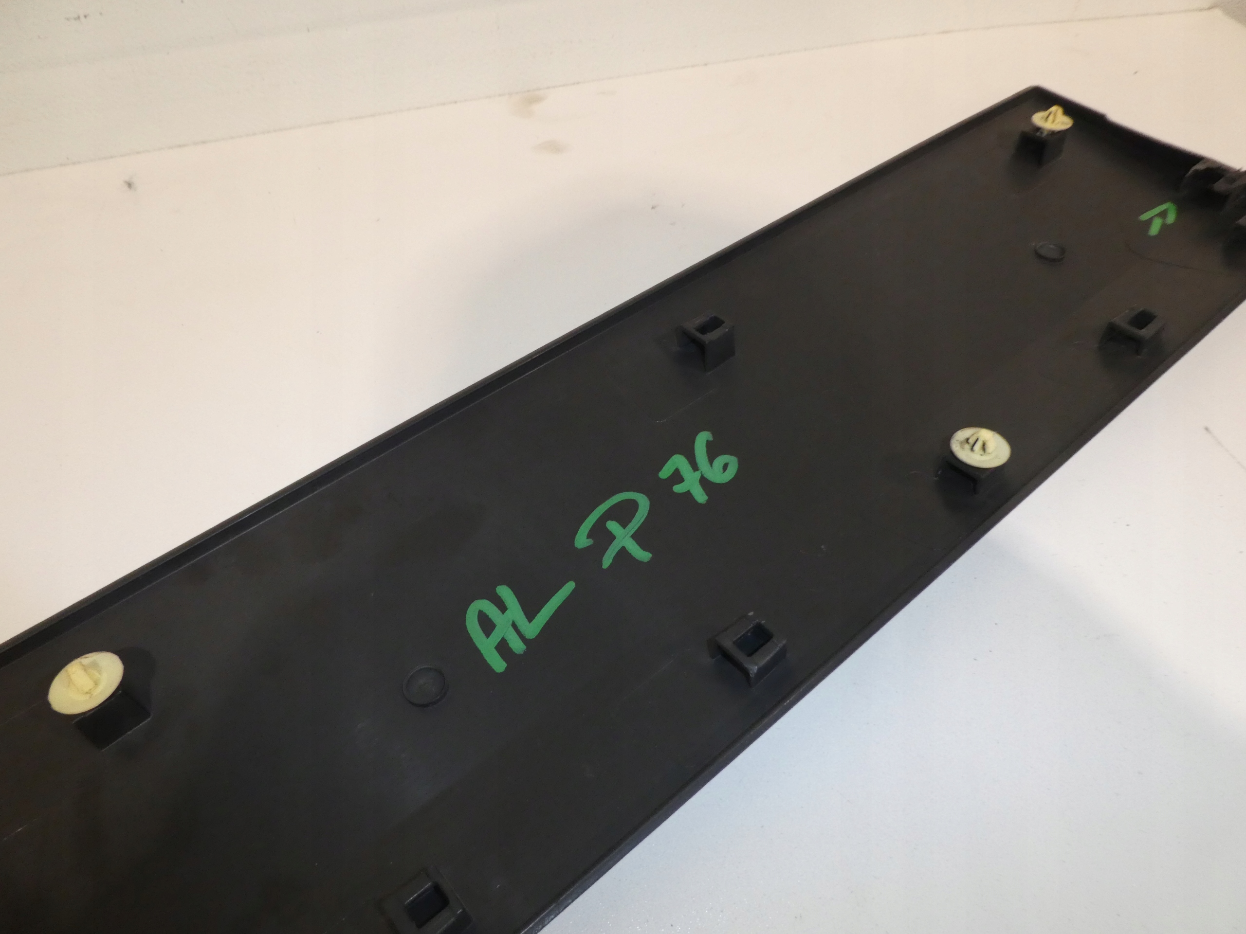 MERCEDES SPRINTER W906 moulding side A9066900800