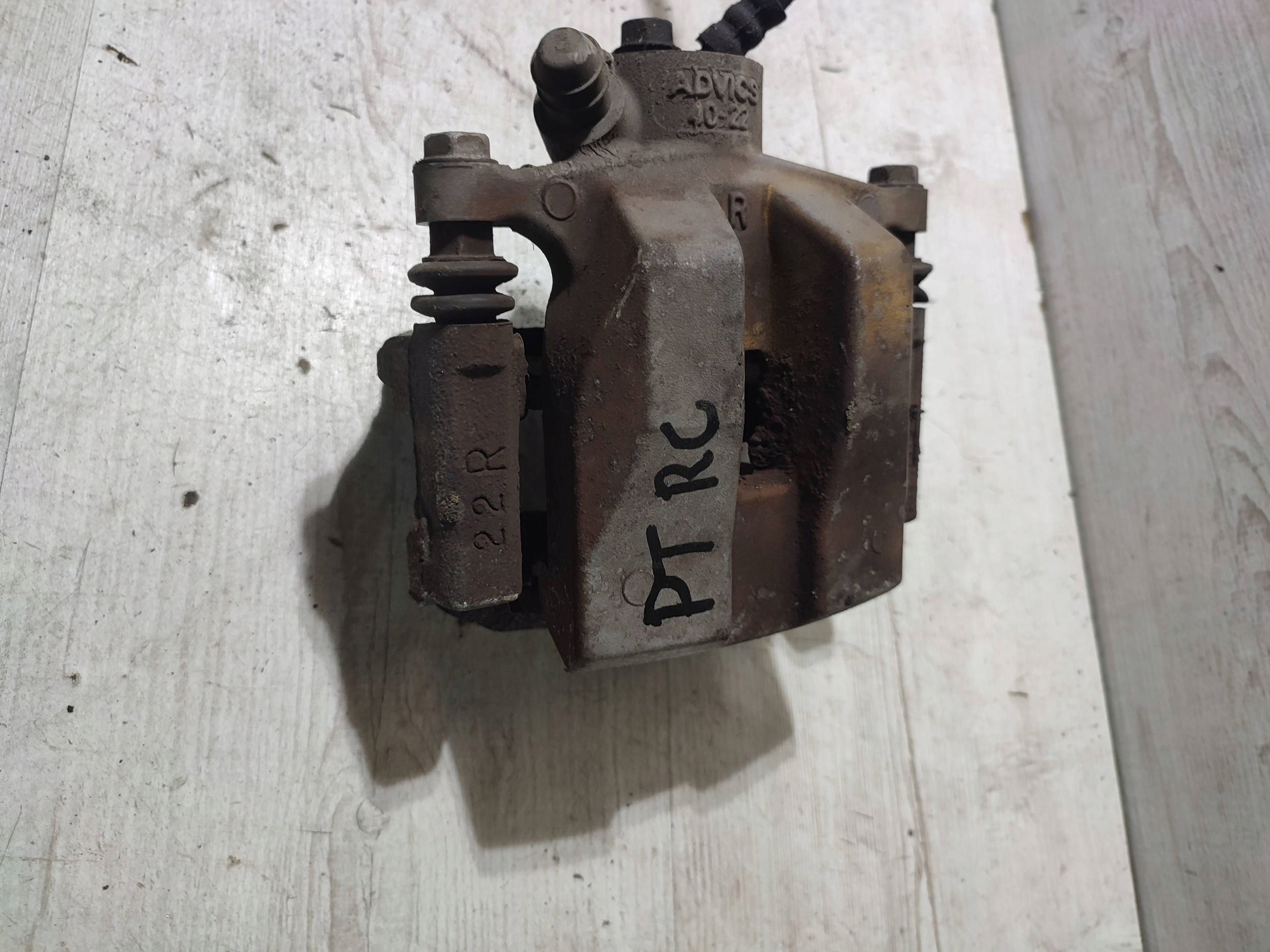 Lexus RC 2019 rear part side right rear caliper brake