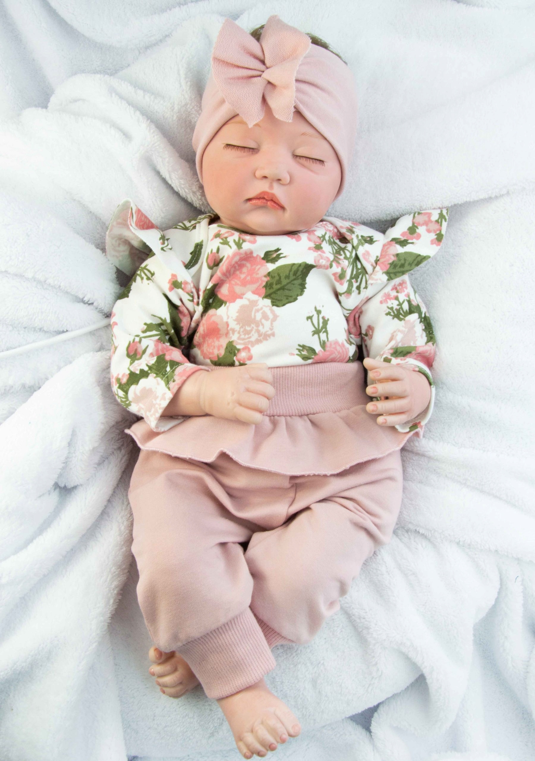 KOMPLET NIEMOWLĘCY SPODENKI Z BODY + OPASKA 68 Stan opakowania oryginalne