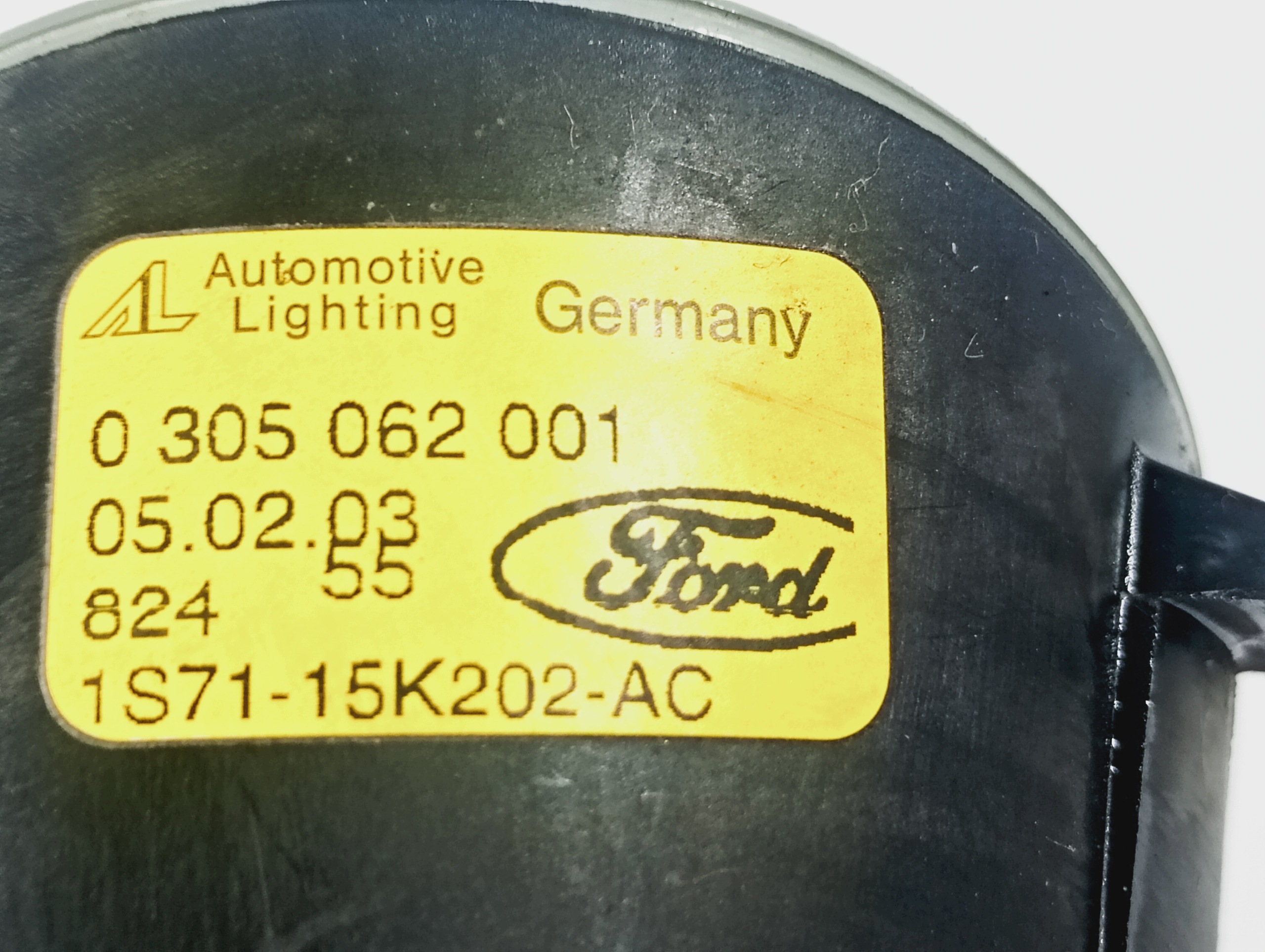 fog light left front OE 0305062001 Ford Mondeo 3 MK3 00-07