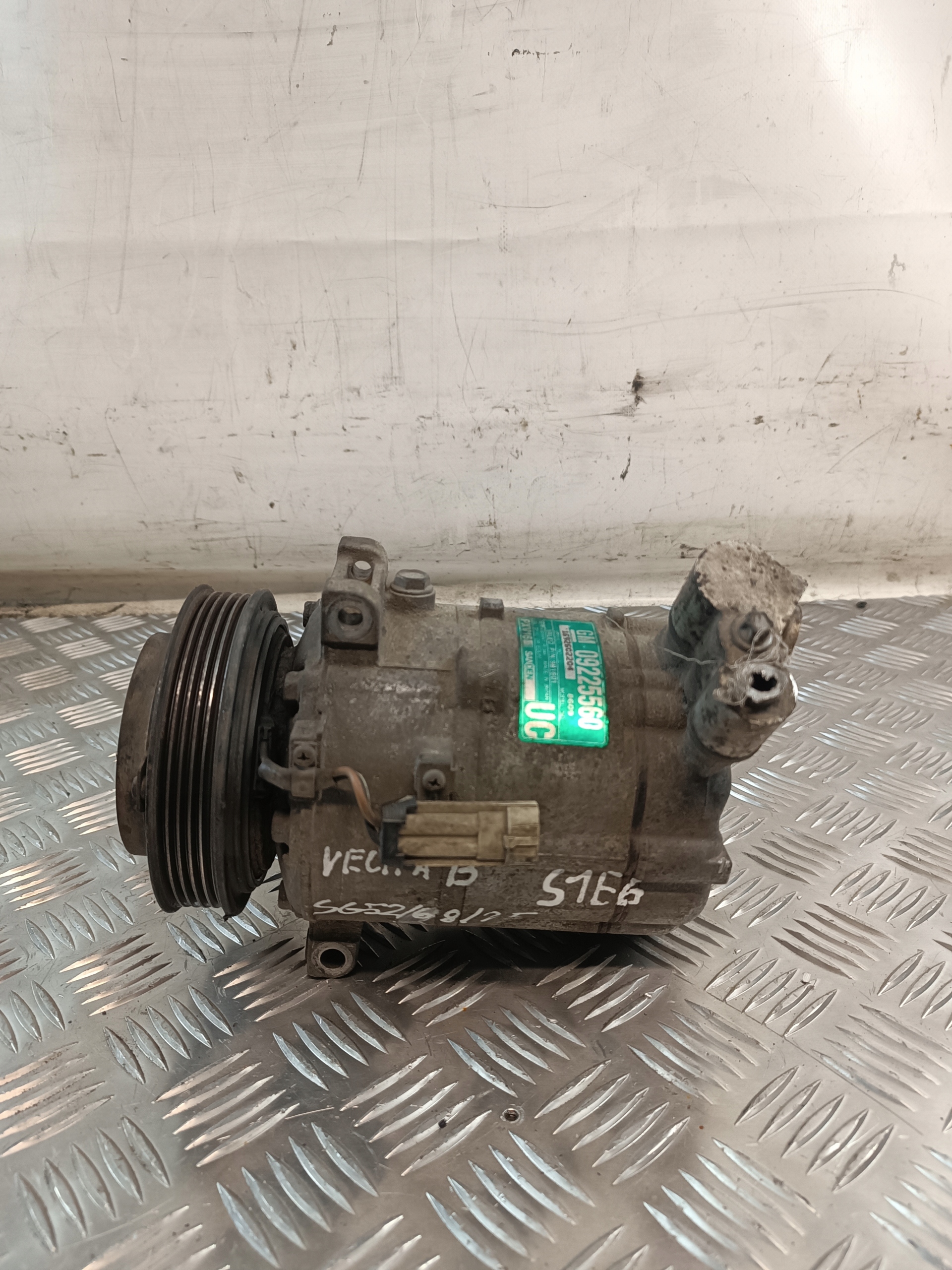 kompresor klimatizaci OPEL VECTRA B 2.2b 09225560