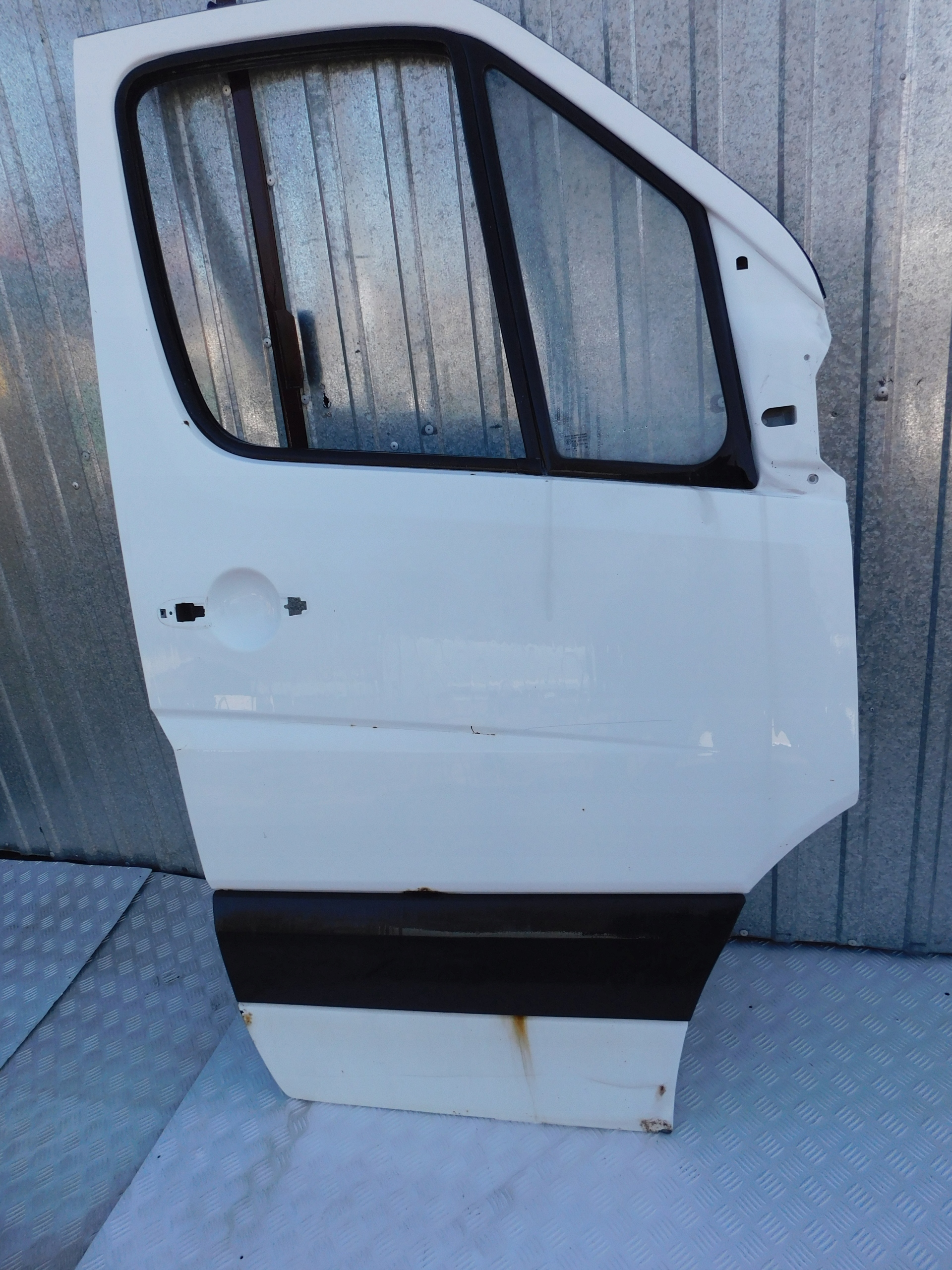 Mercedes Sprinter 906 VW Crafter dveře pravé předek spolujezdce biale