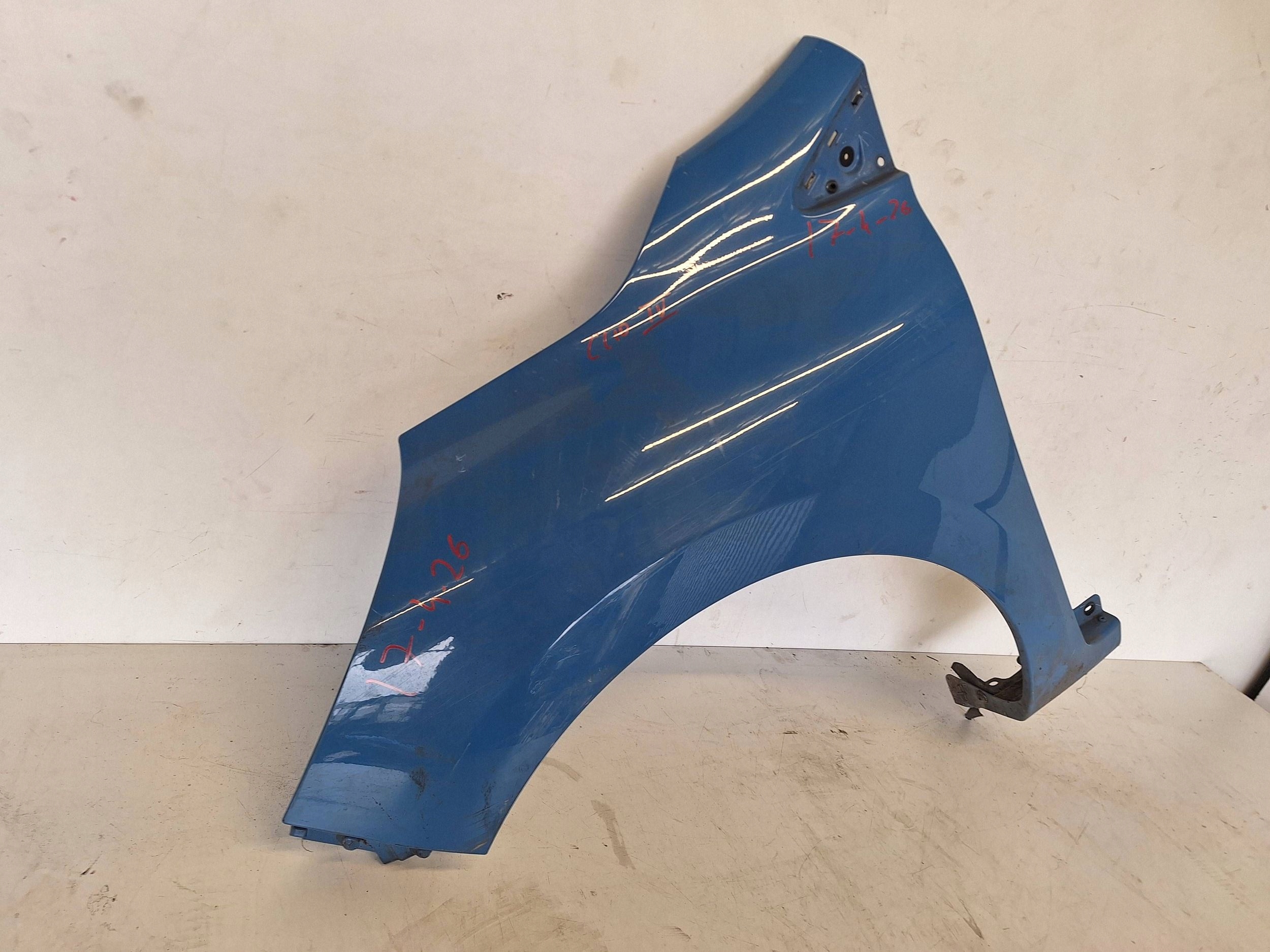 RENAULT CLIO IV 12-17 parafango sinistra 631017334R