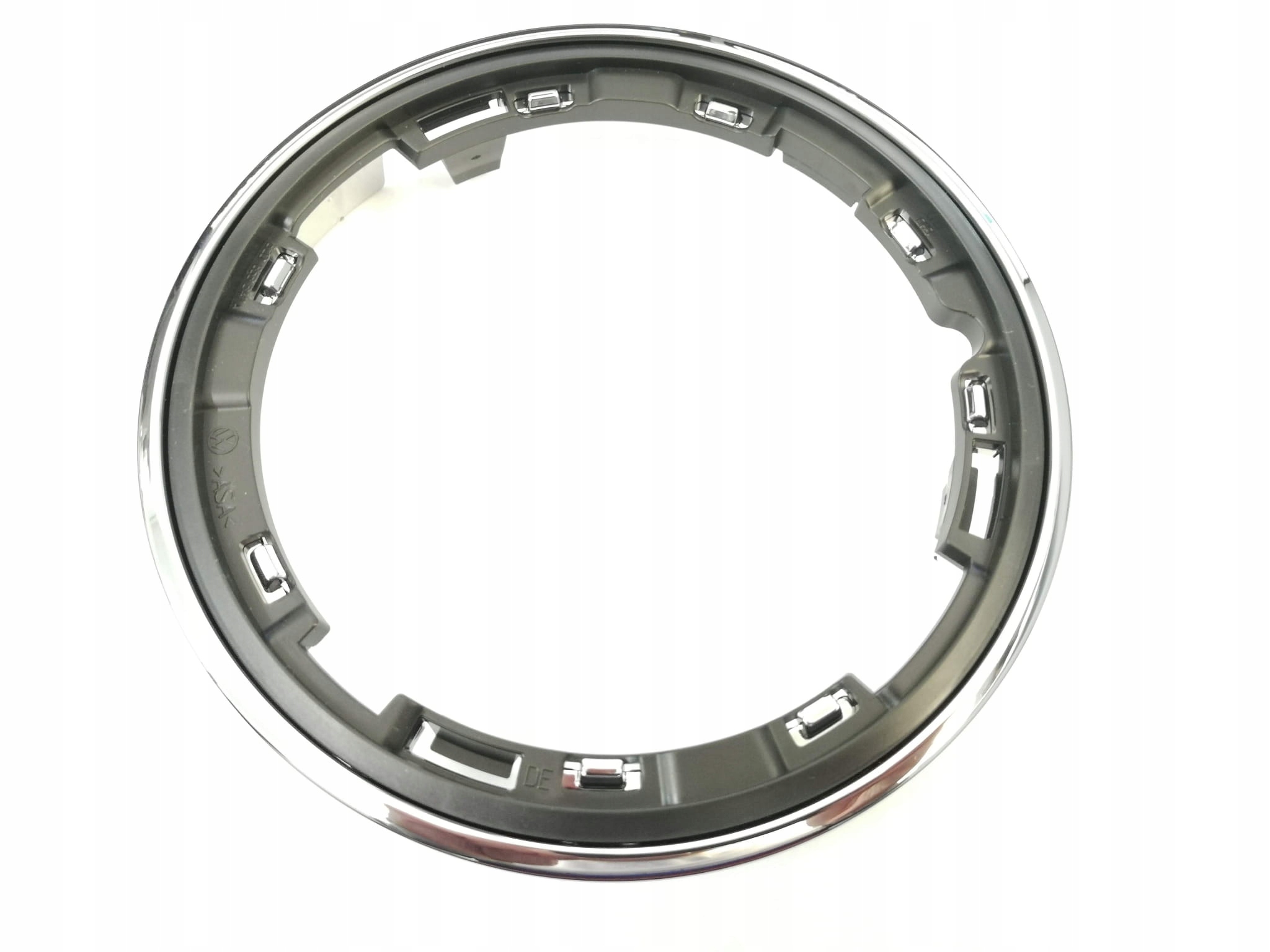 адаптер крепление vw в решетка радиатора Passat CC oe 3C0853347ARYP