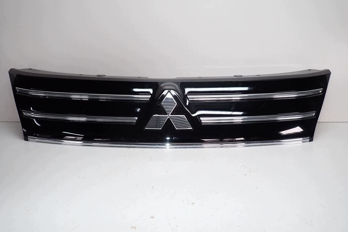 MITSUBISHI OUTLANDER IV LIFT 24- griglia