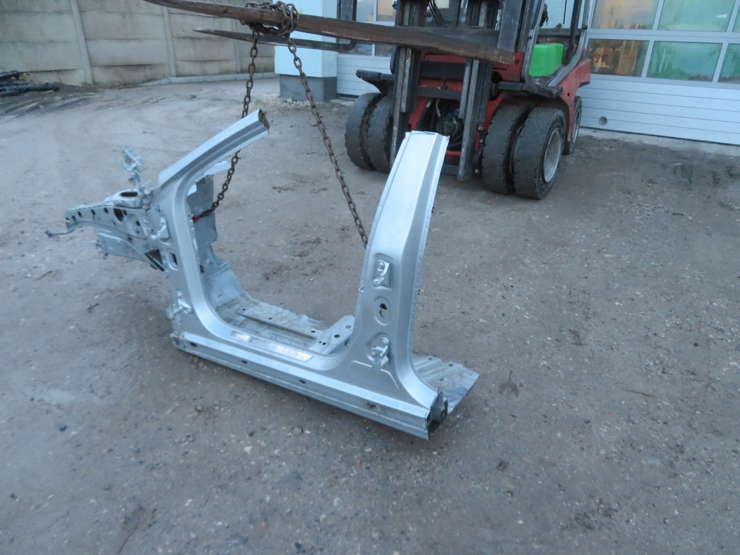 MERCEDES A class W176 17R pillar threshold left