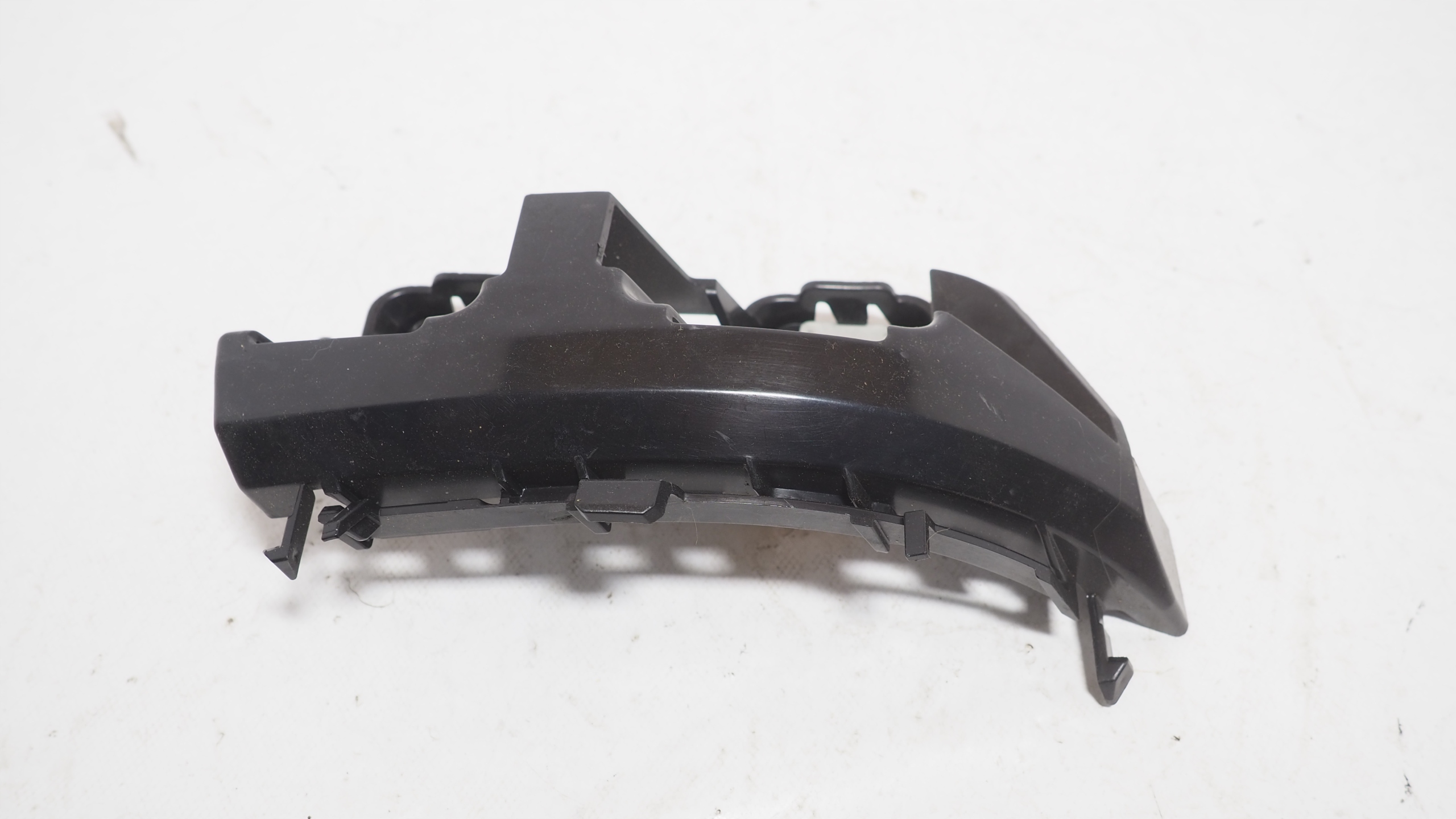 Mercedes C Klasa W205 bumper bracket left rear part A2058851965