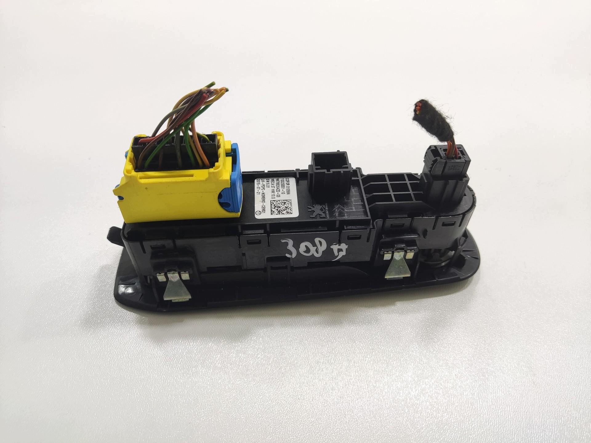 PANEL window control switch left front PEUGEOT 308 II T9 2013-2017 96788264ZD