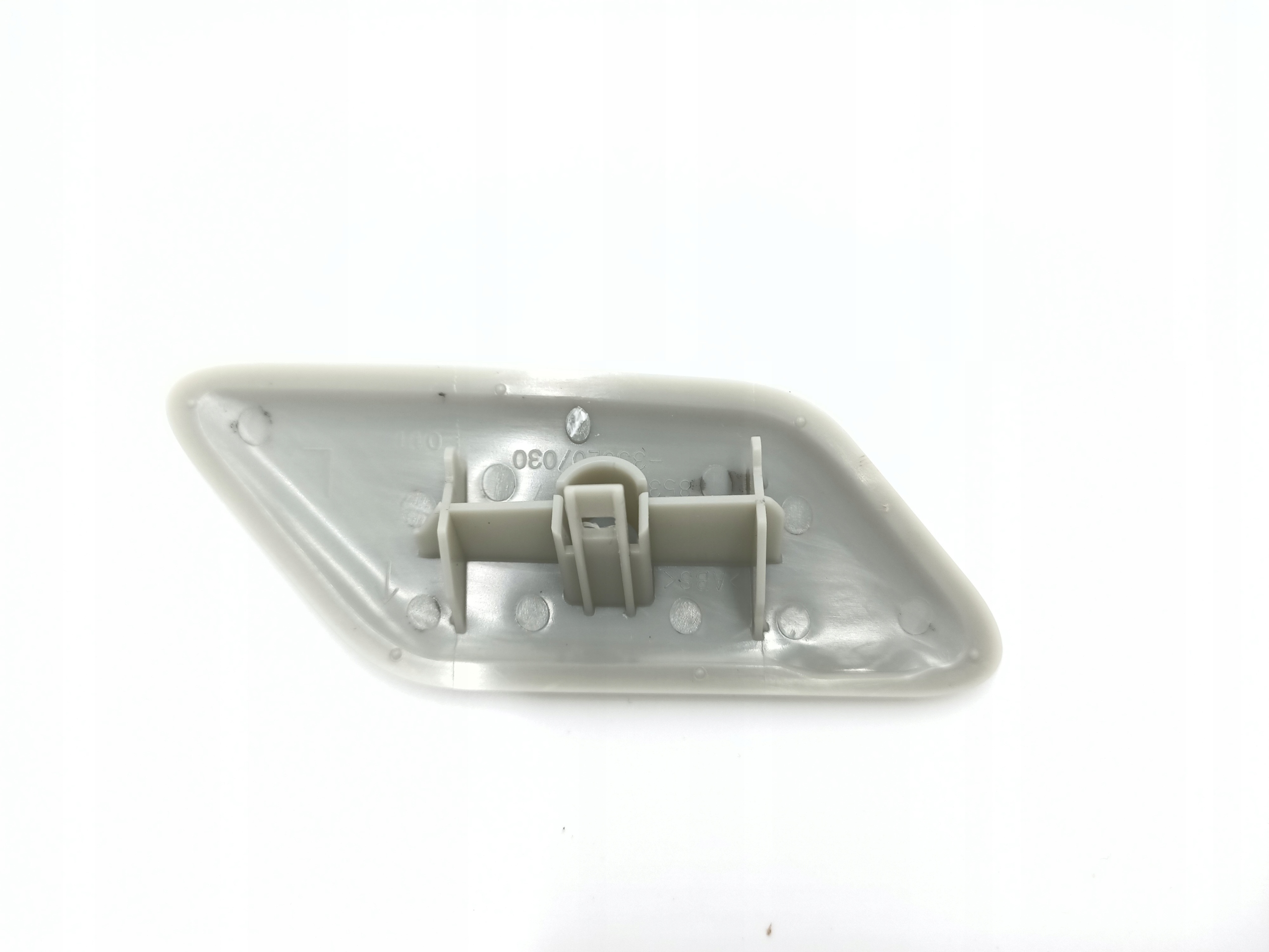 NOWA KLAPKA SPRYSKIWACZA TOYOTA CAMRY 2018- LEWA Numer katalogowy części 85354-33020