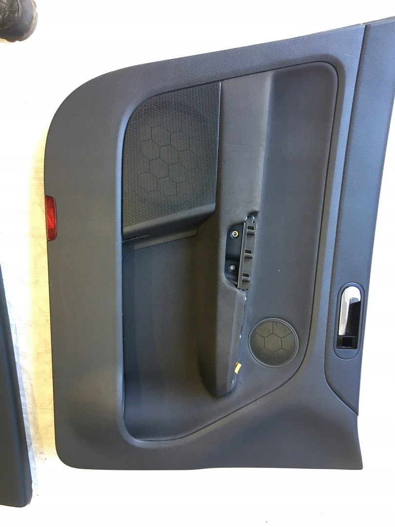 дверные карты обивка перед vw Golf 5 PLUS 2003-2009