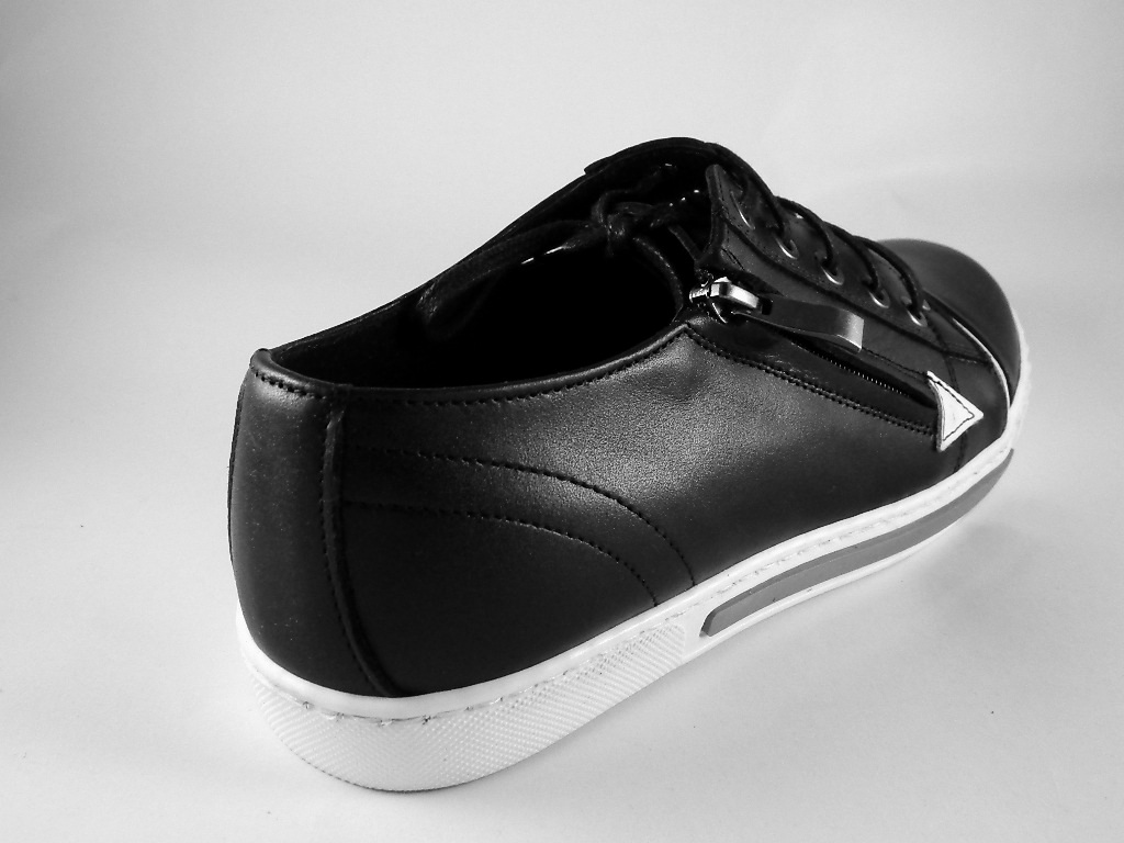 TRAMPKI ZE SKÓRY NATURALNEJ ZAMEK PRODUKT POLSKI Wzór dominujący bez wzoru