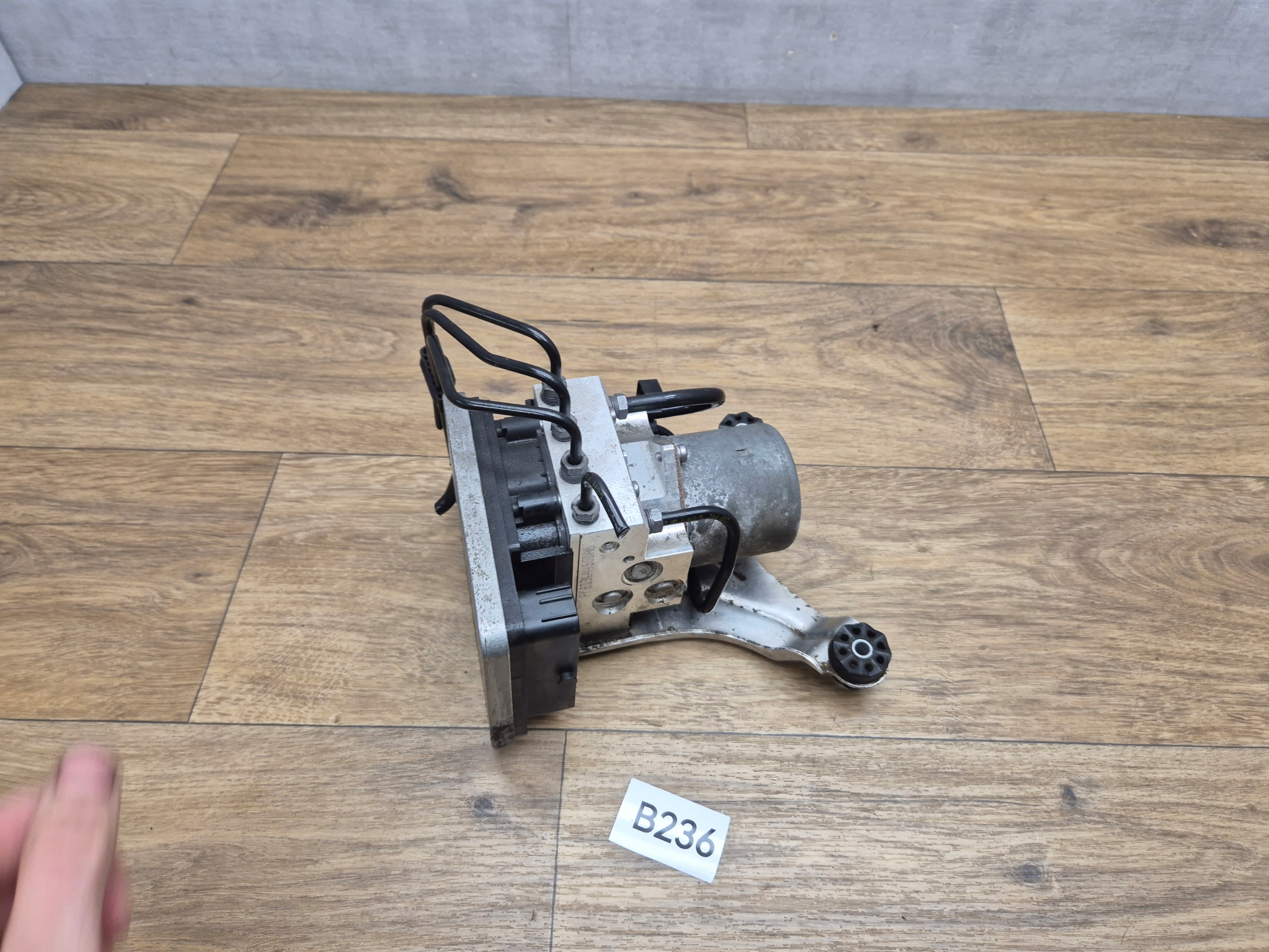 BMW G01 G02 G30 G31 pump ABS brake DSC 6893764