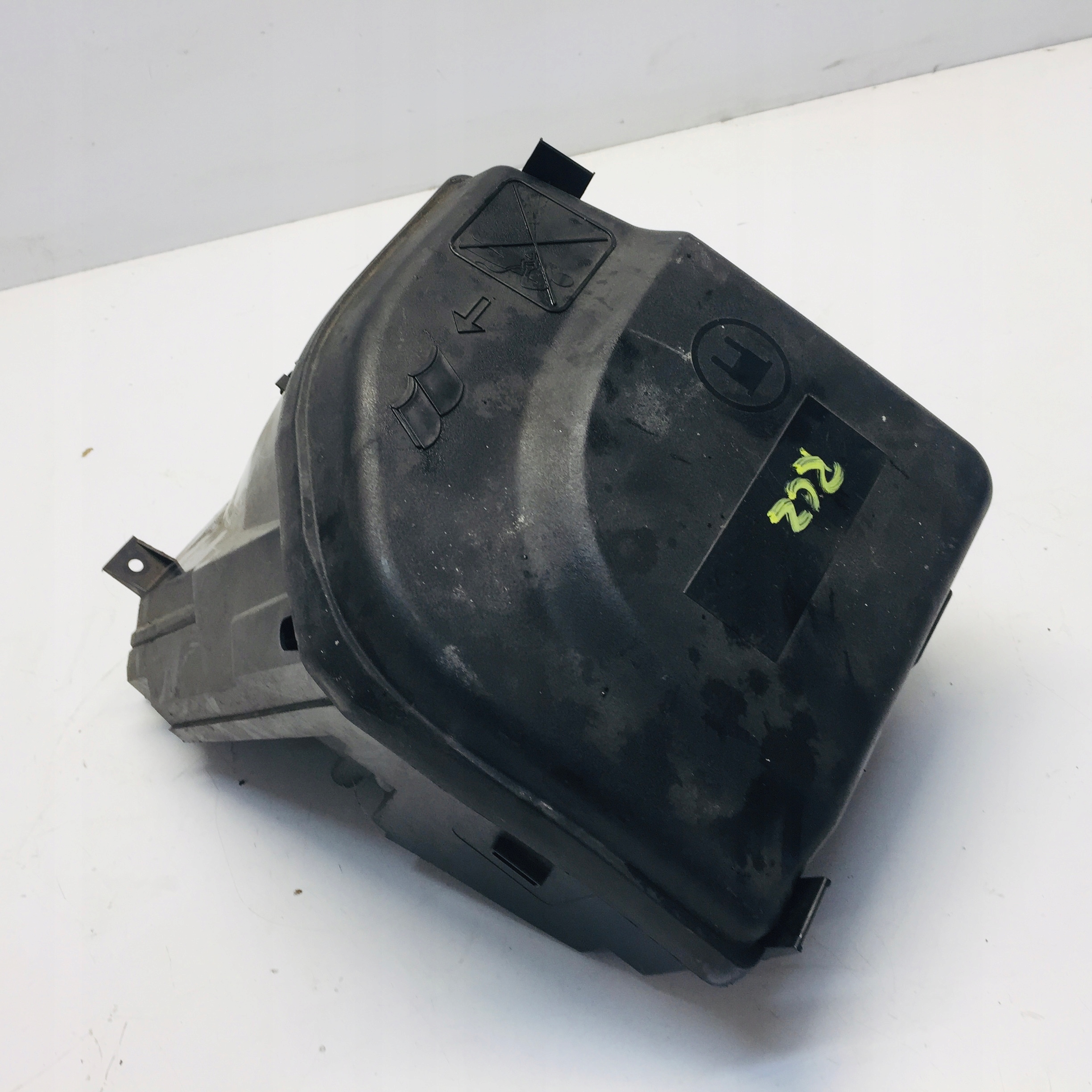 OBUDOWA BEZPIECZNIKOW PEUGEOT RCZ 1 6 THP