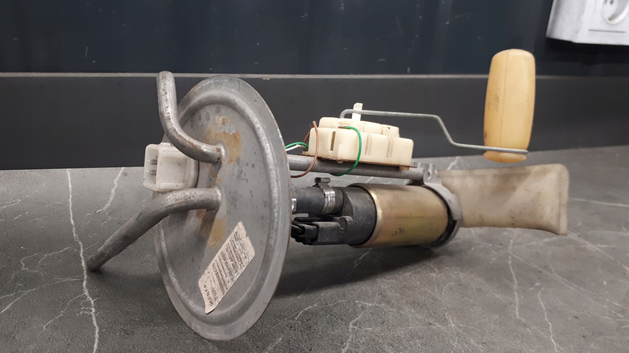 96FBAA pompa paliwa FORD FIESTA MK4 1.2