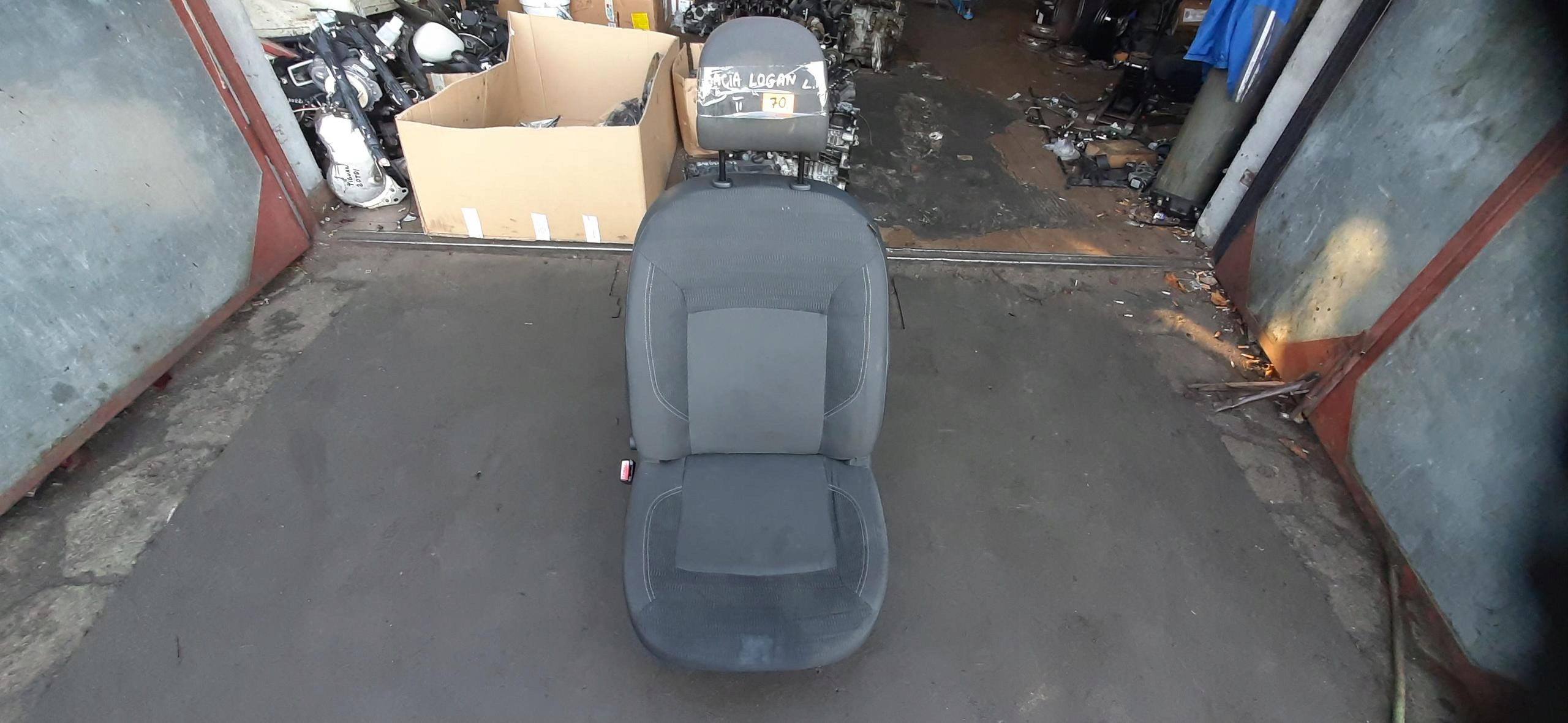 кресло передний левый Dacia LOGAN II