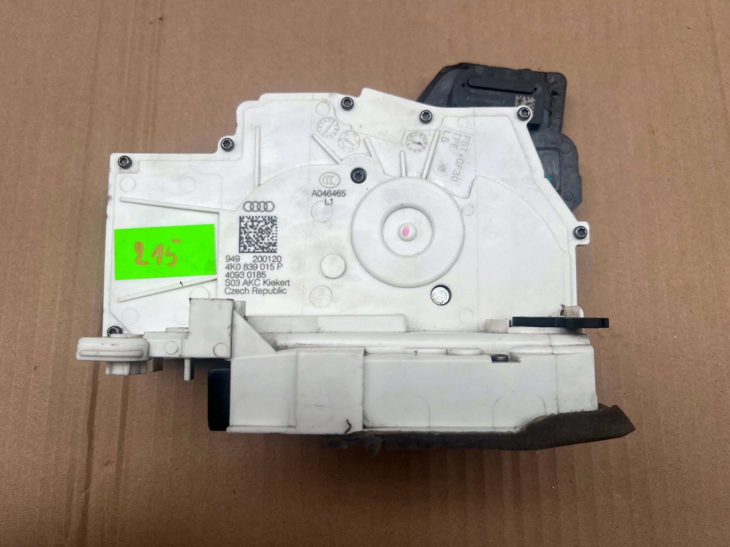 AUDI A7 4K8 lock door left rear part 4K0839015P original!