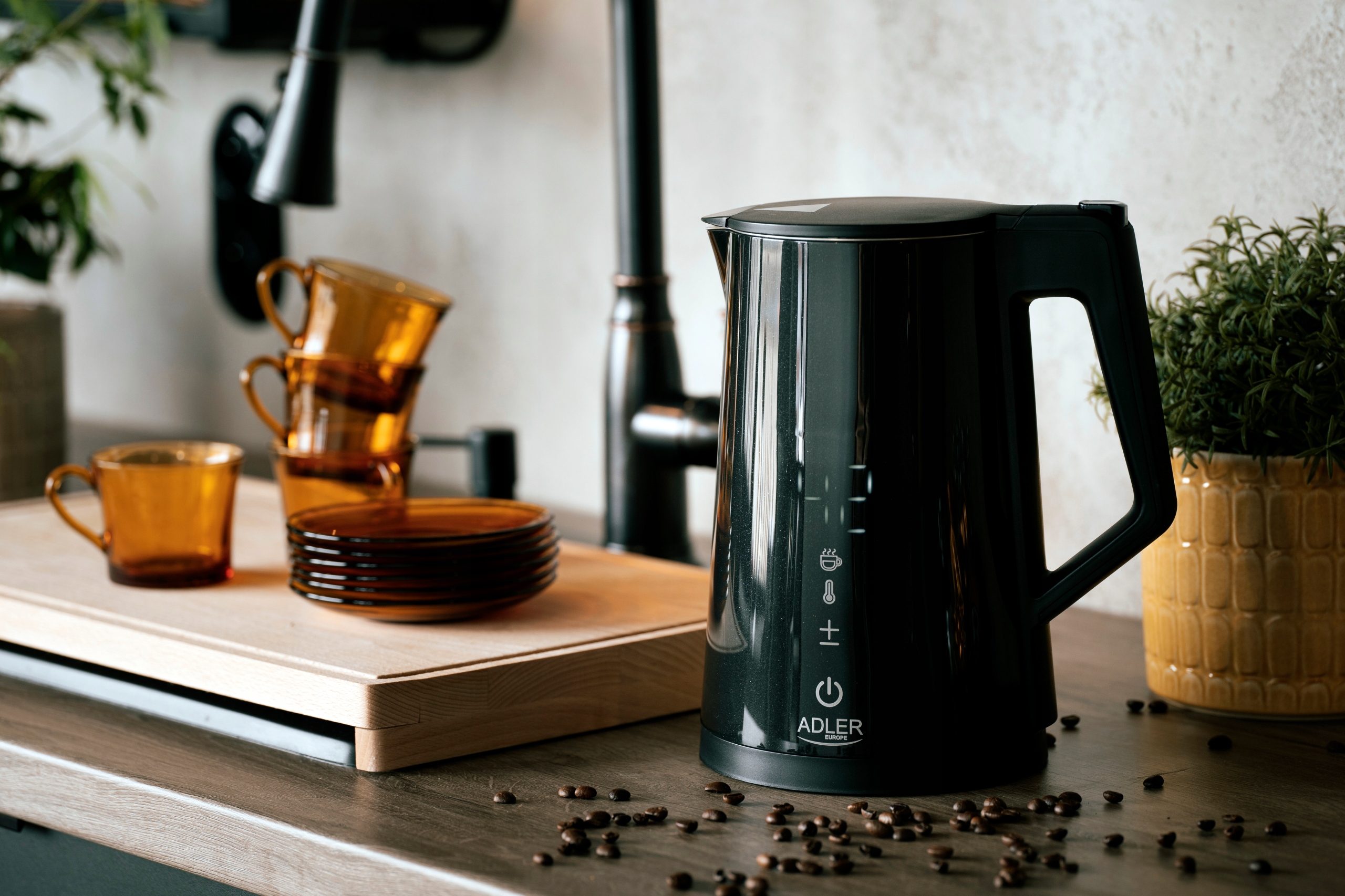 Czajnik LED STRIX 1,7L z regulacją temperatury - nowoczesny i bezpieczny