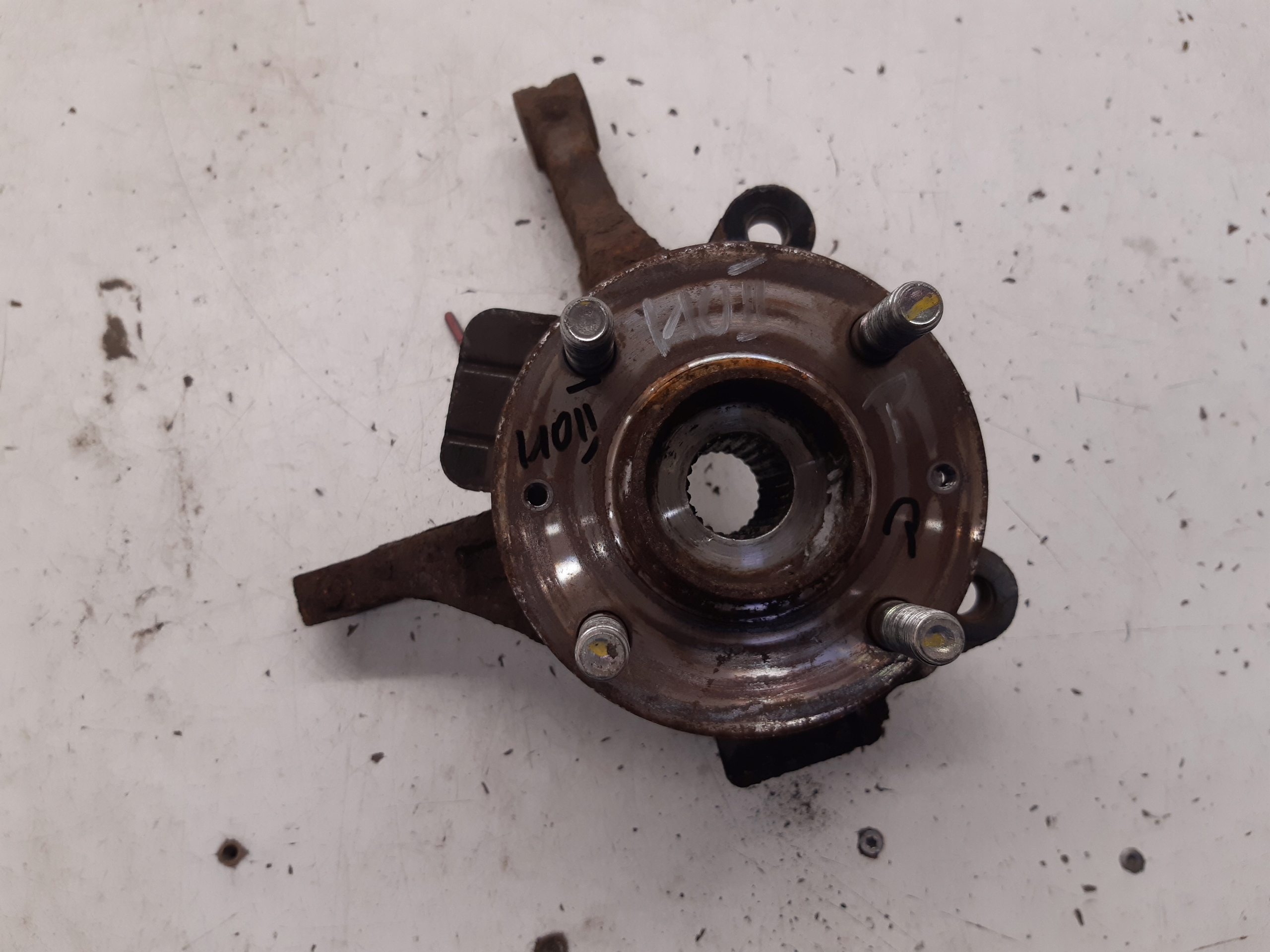 swing right front Hyundai i10