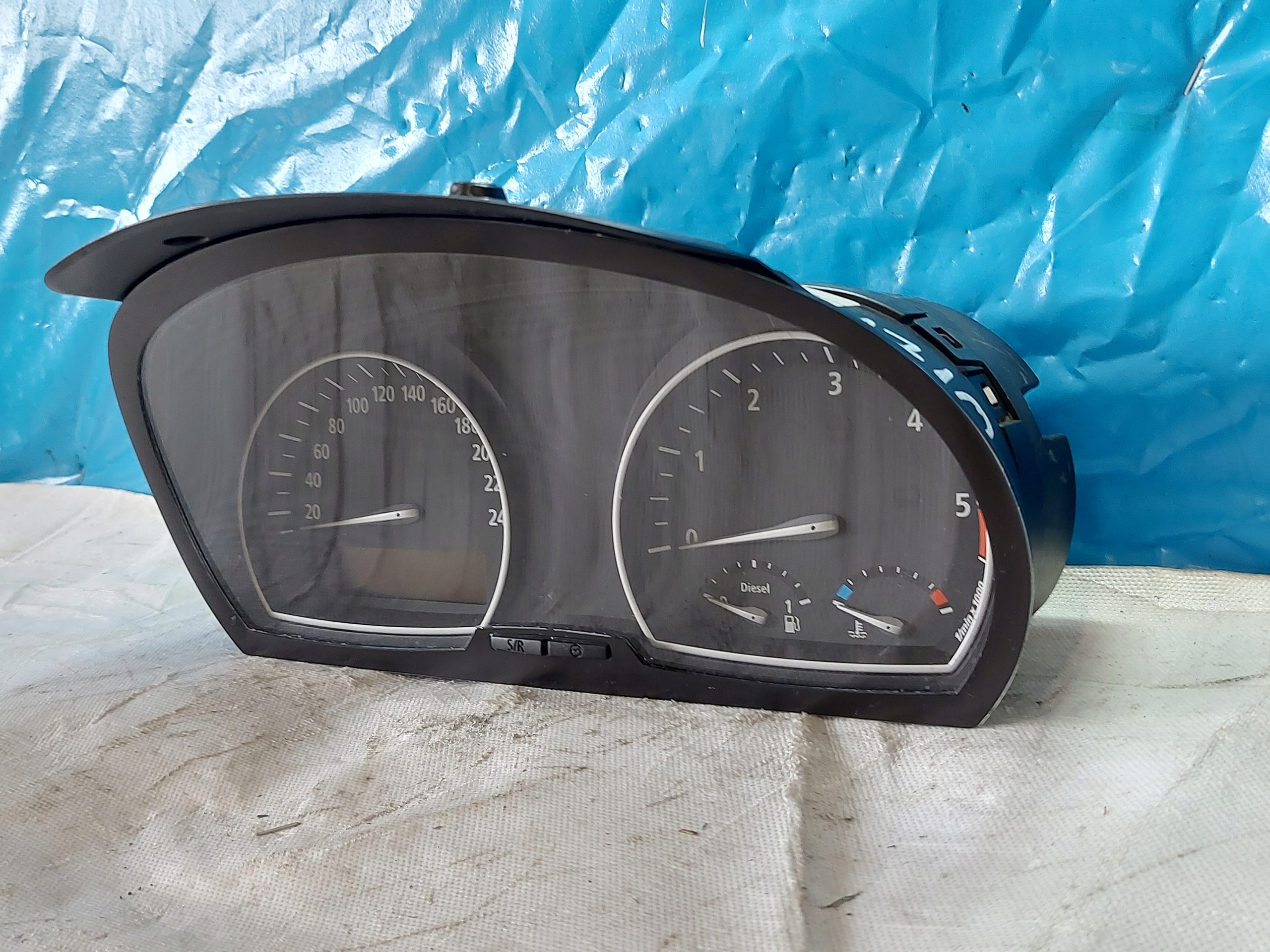 dials clock BMW X3 E83 2.0 D 102464026