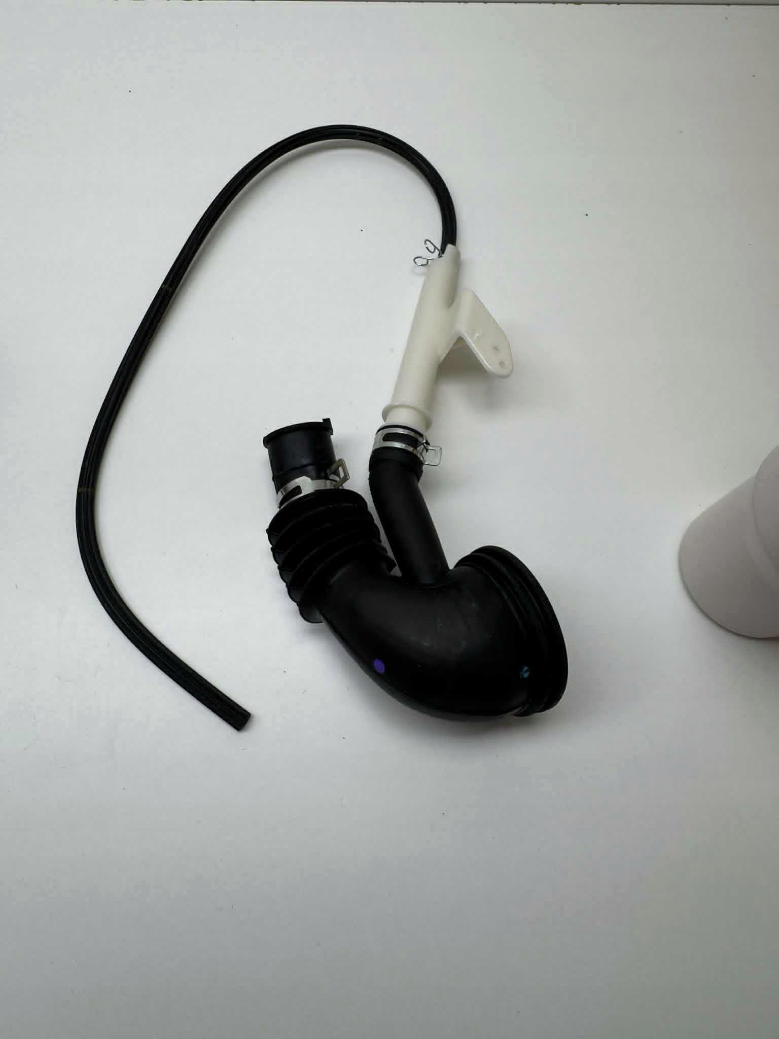 Samsung DC97-17330A wąż łączący zbiornik (bęben) z pompą odpływową