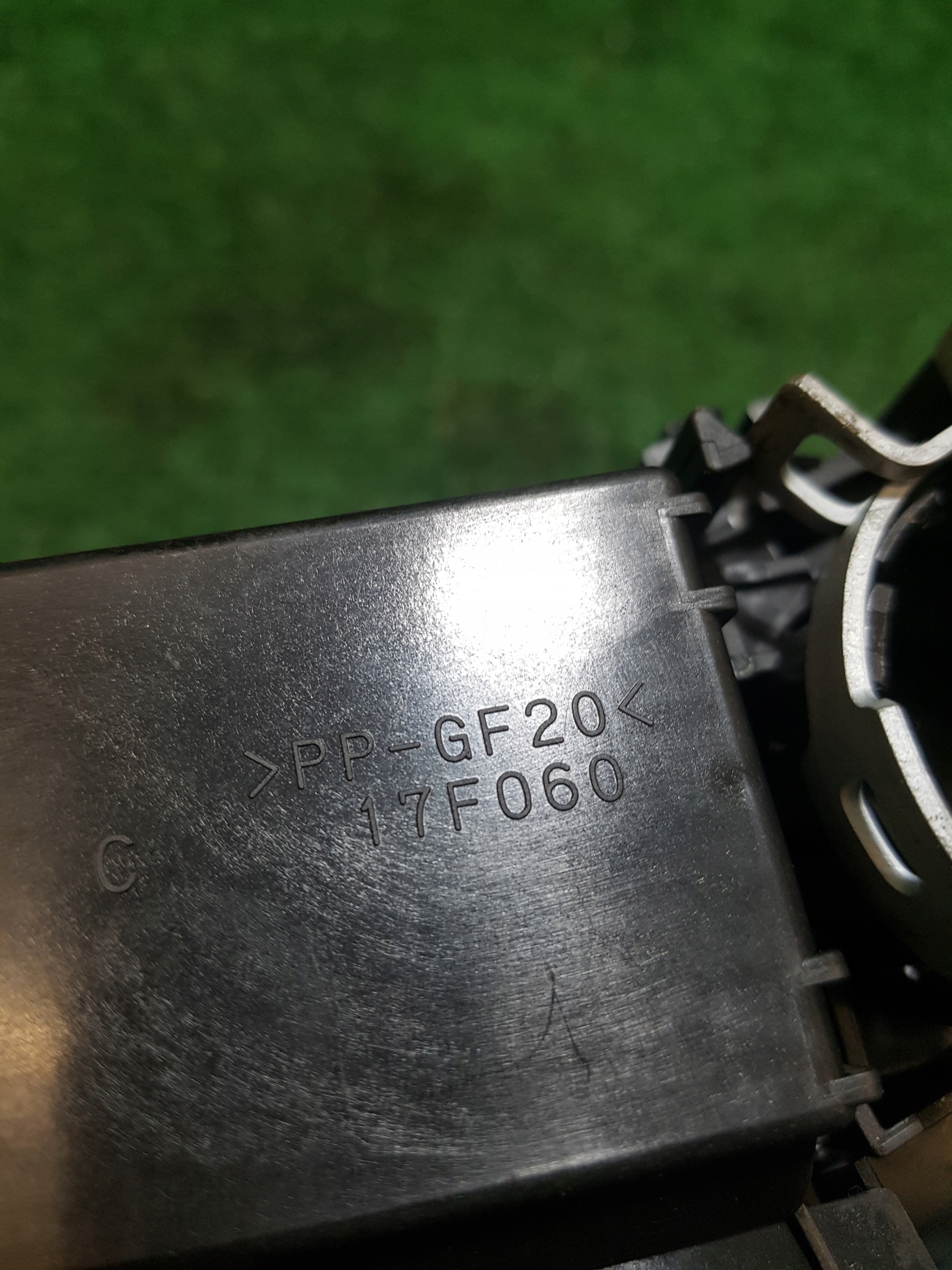 DEVIO LUCI TERGICRISTALLO TERGI TOYOTA YARIS 2 17F100 17F060