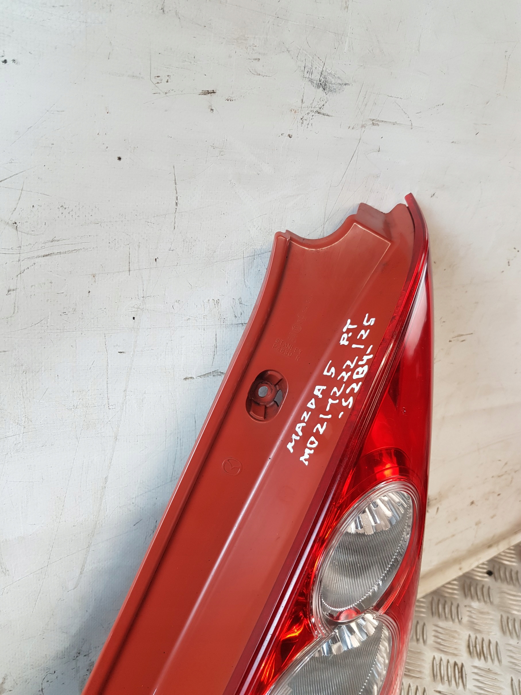 light right rear part MAZDA 5 06R- EUROPA