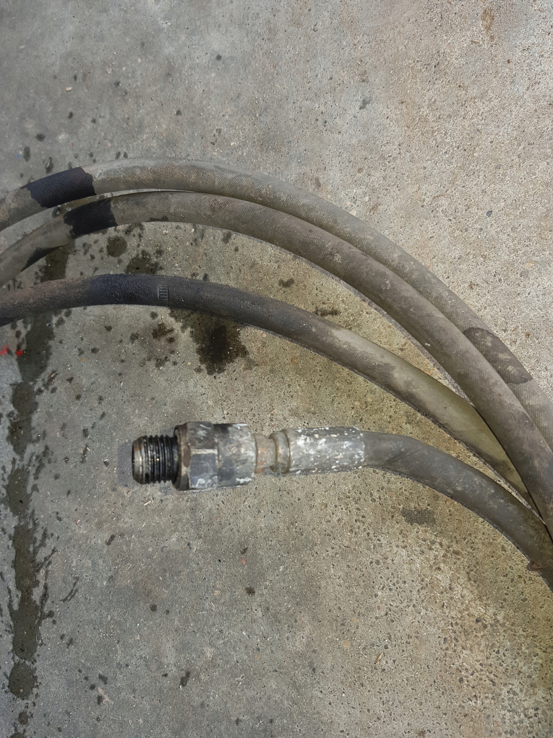 SCANIA R PRZEWOD WYSPRZEGLIKA SIŁOWNIKA SPRZEGLA Numer katalogowy części 4342