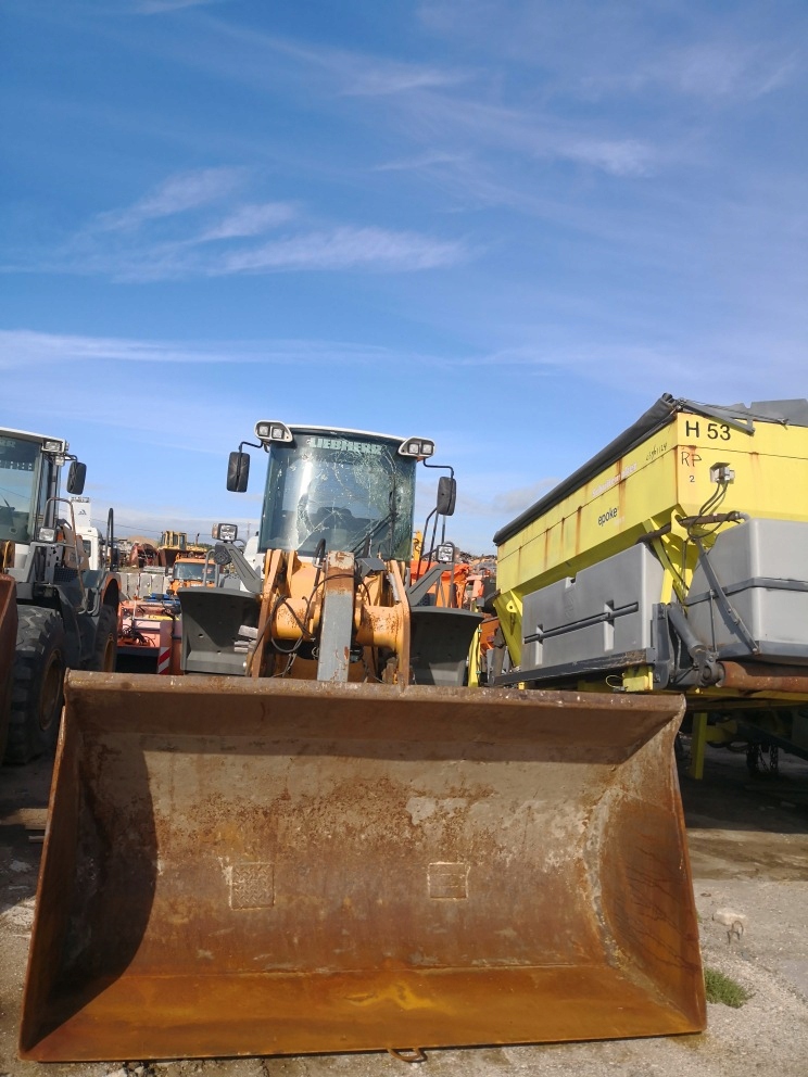 Зарядное Устройство Liebherr 550 2014 На Запчасти