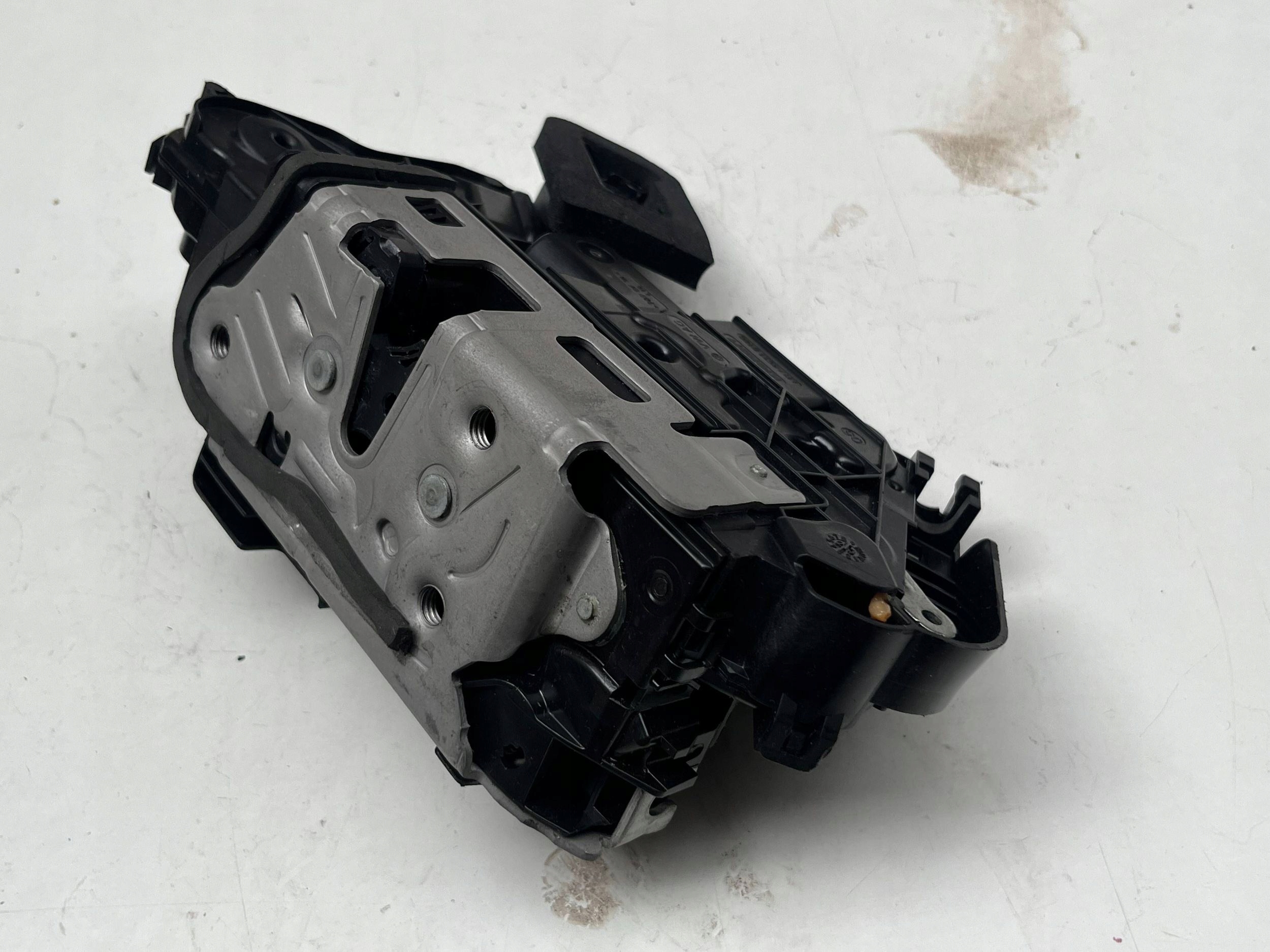 VOLKSWAGEN SEAT SKODA lock door left front 5TB837015D @M