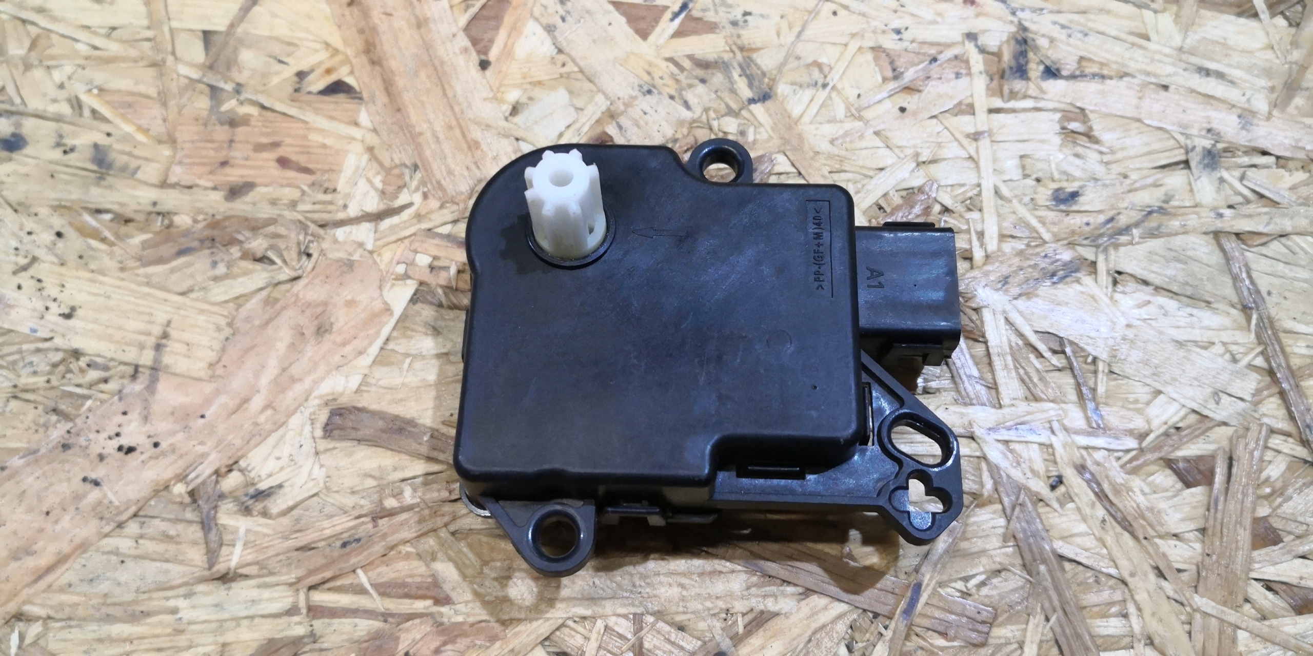 AR3319E616BB - Mustang 2010-2014