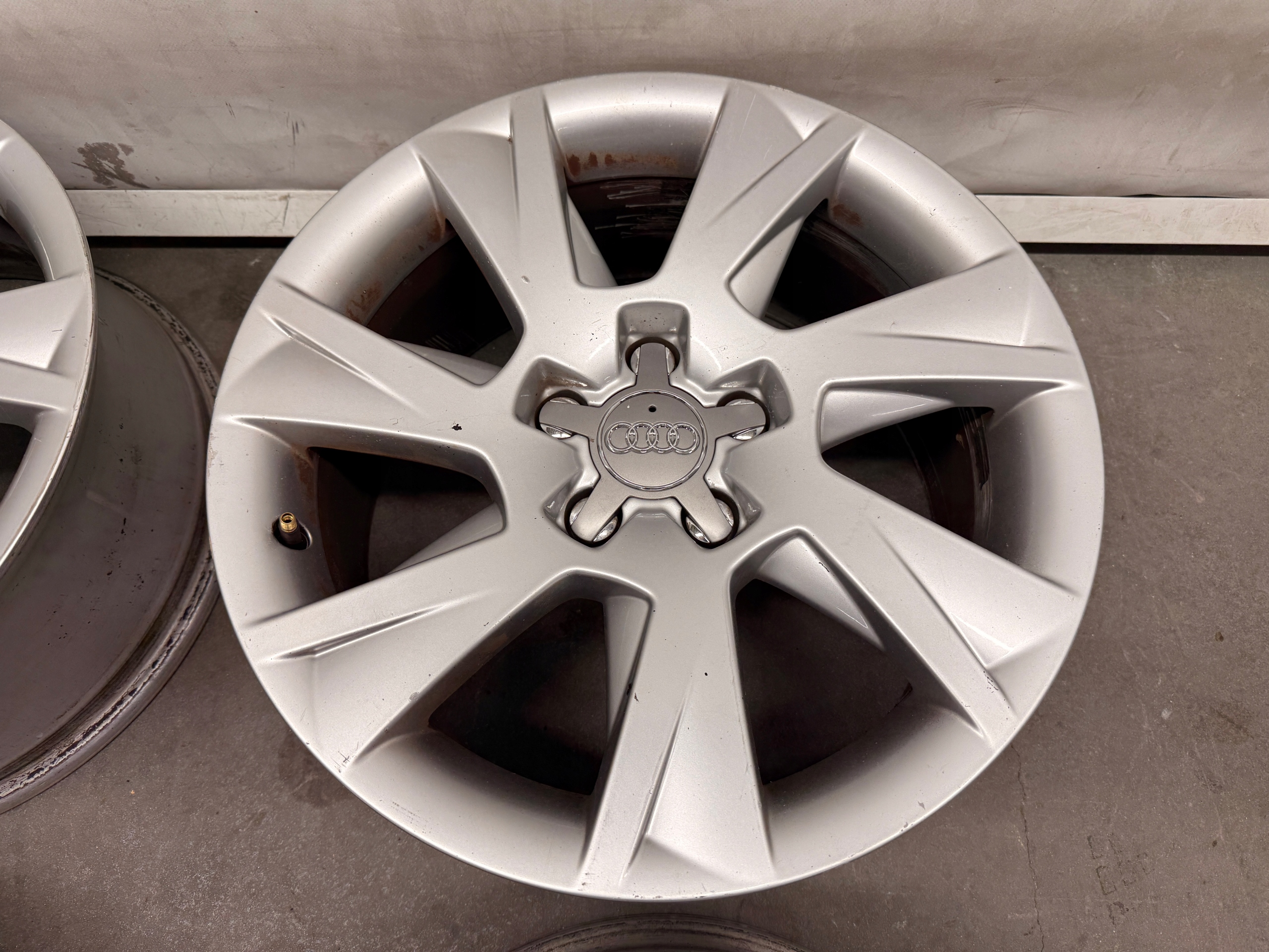 Audi A5 8T discs 7.5Jx17 ET28 5x112 8T0601025C