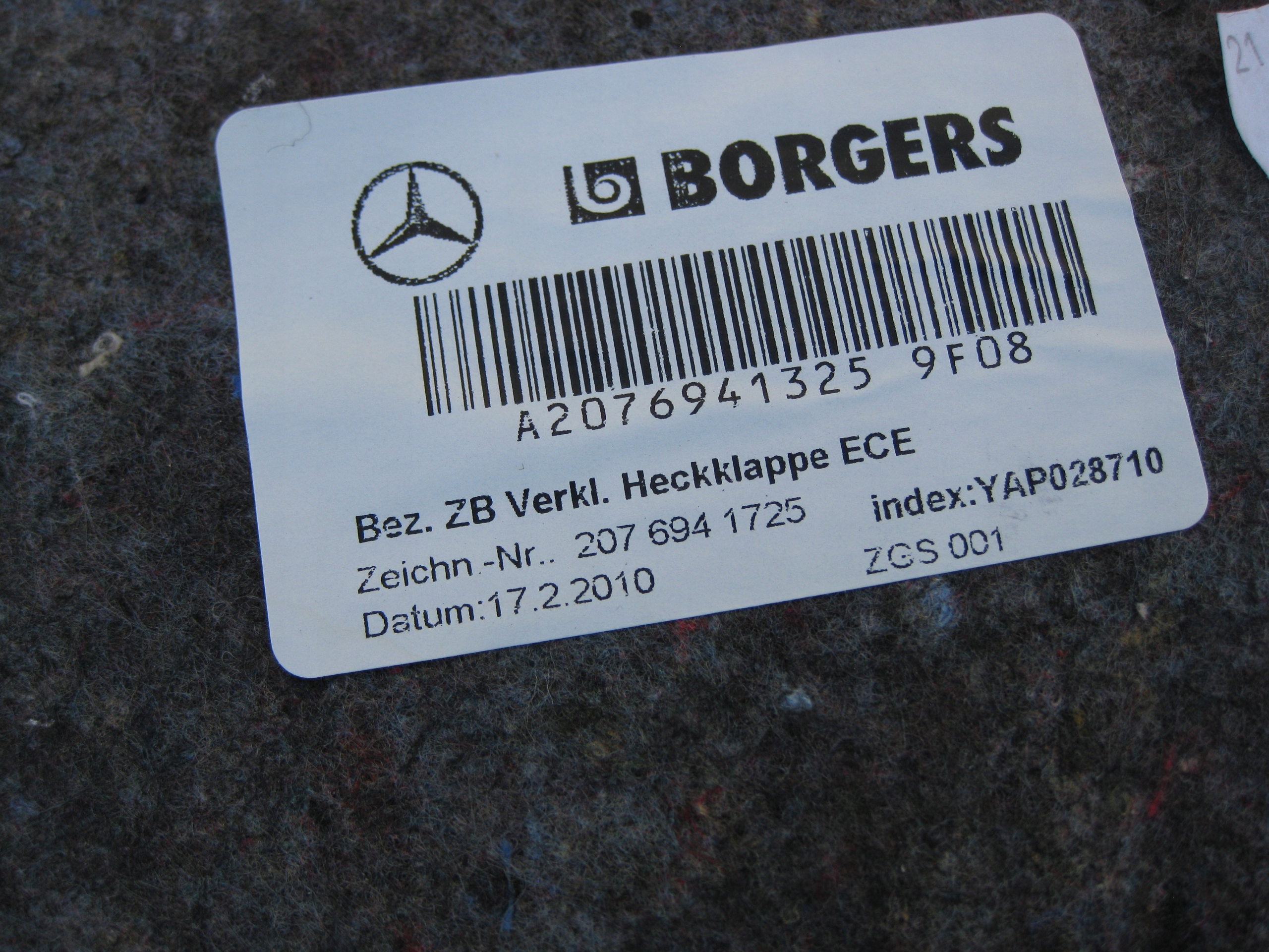 MERCEDES W207 3.0 CDI 11R upholstery bonnet boot A2076941325