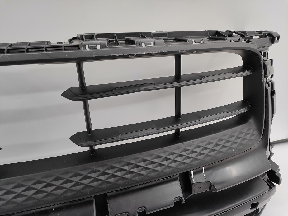 Kratka Grill Atrapa 95B807683CE Macan Lift 21^ Wersja Europejska