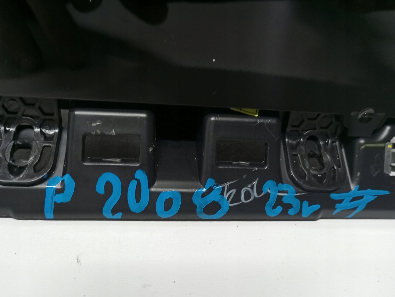 DEKOR Bouches buses Console Unite commande clima PEUGEOT 2008 9823457080