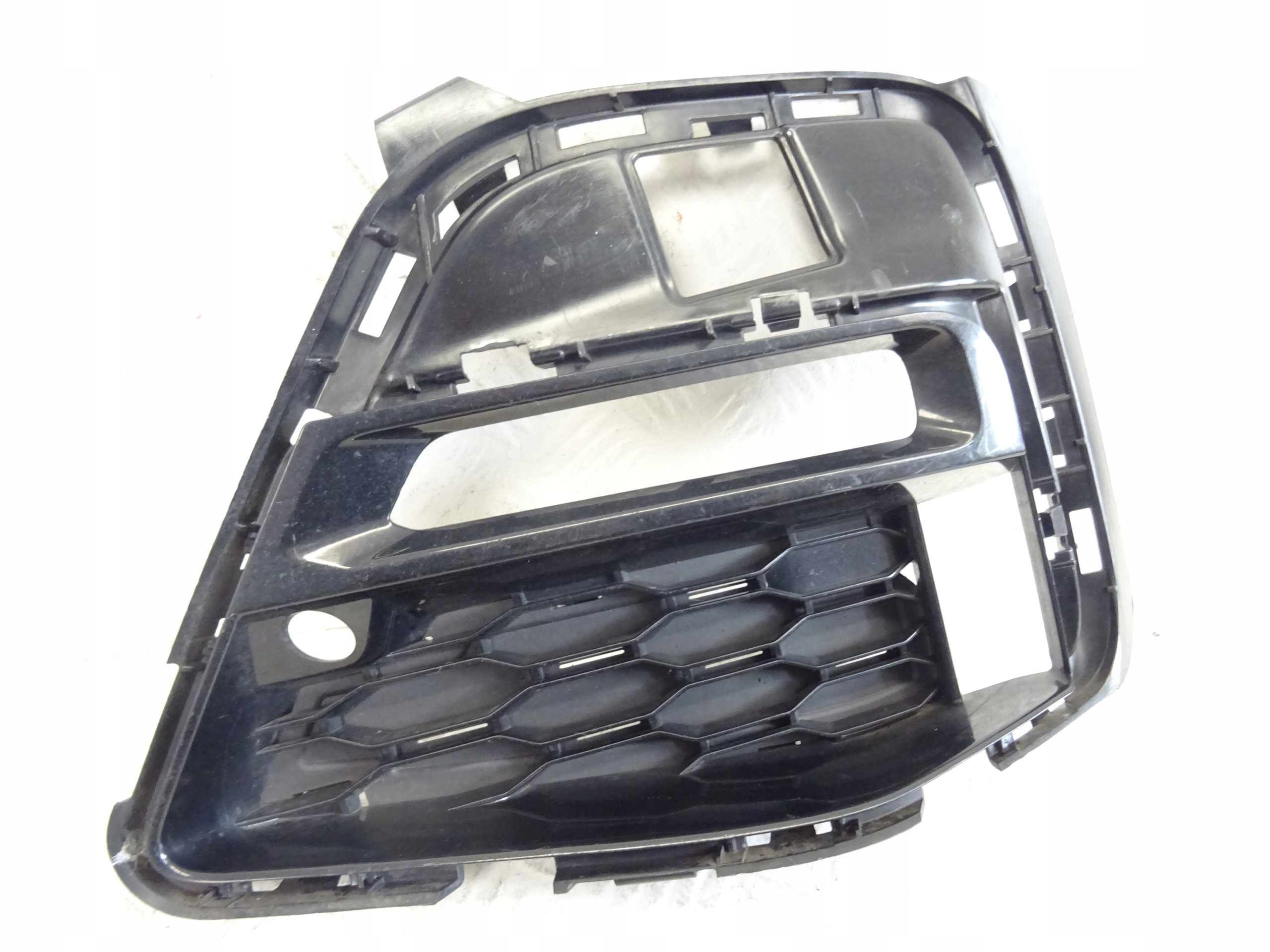 grid of a bumper front front left BMW 3 G20 G21 m-packet 51118069371