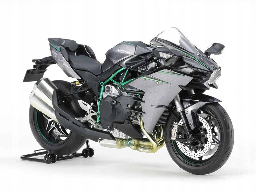 Kawasaki Ninja H2 Carbon model 14136 Tamiya