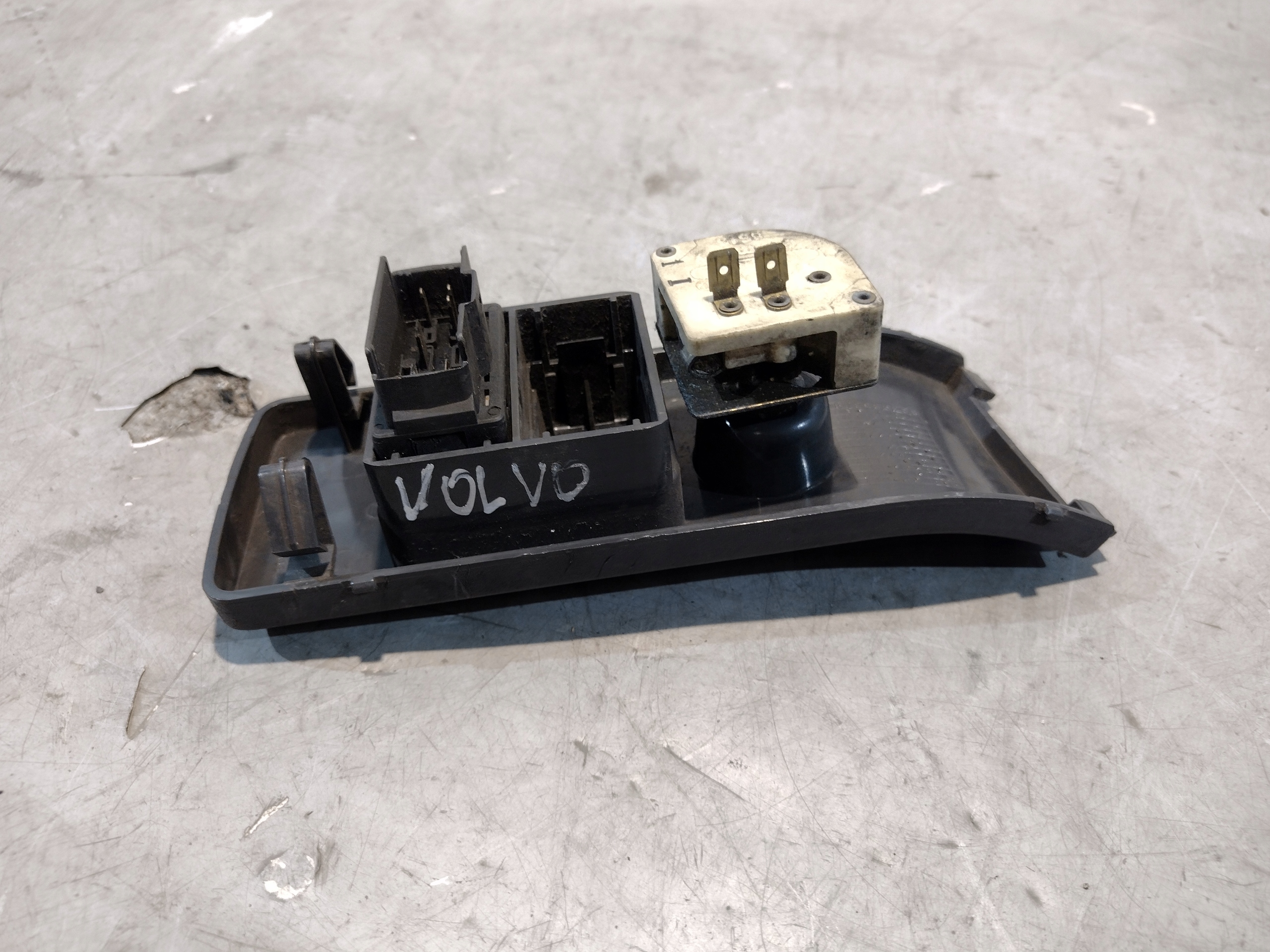 control panel levers Volvo 1621625