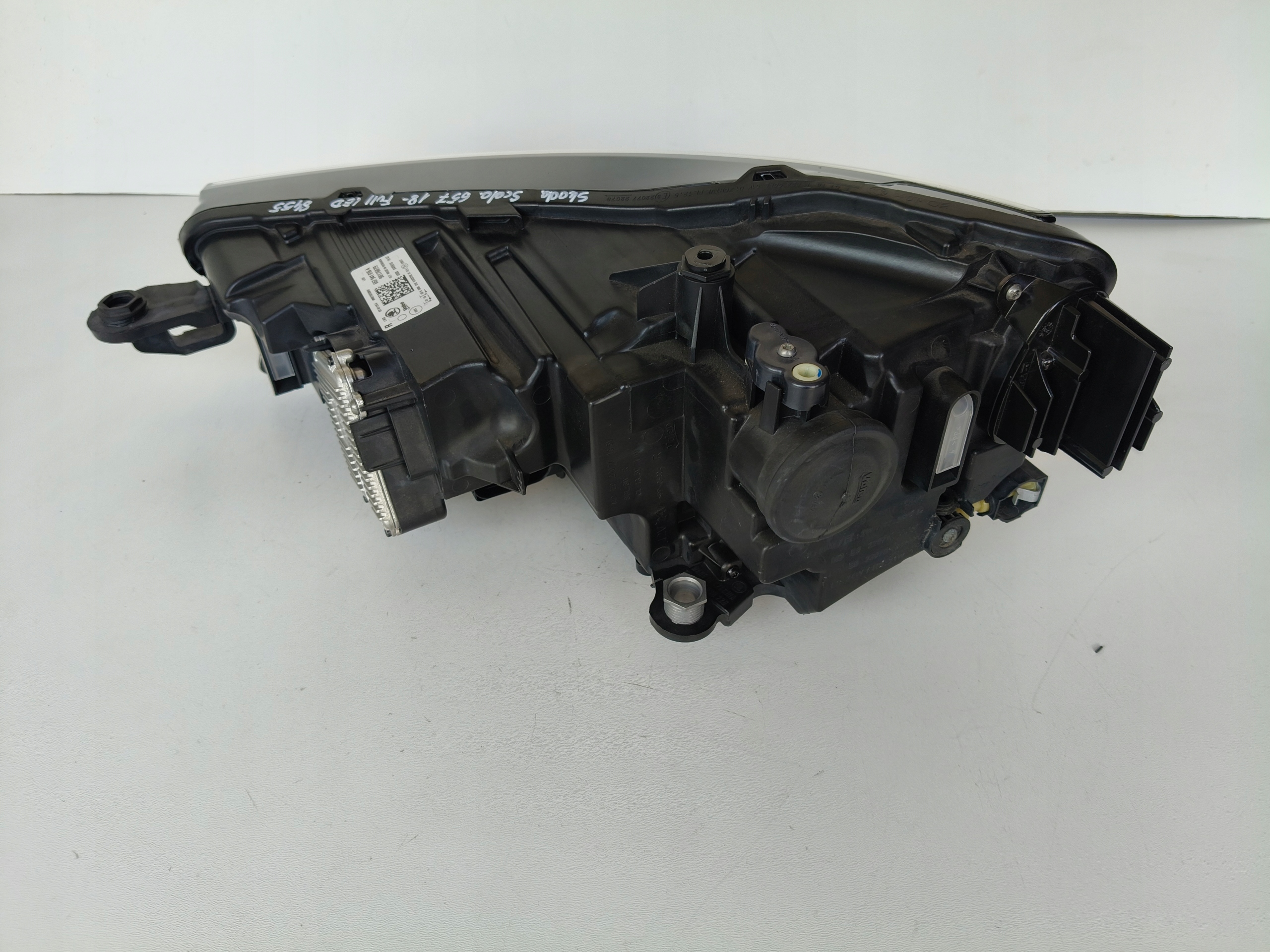 light right REFLEKTOR SKODA SCALA 657 18- FULL LED