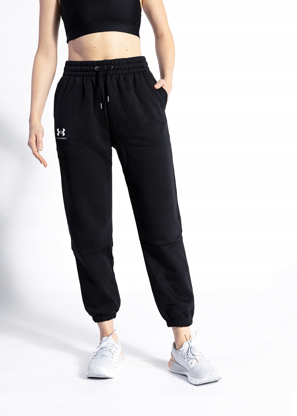 Under Armour Kalhoty Essential Fleece Joggers-BLK černá