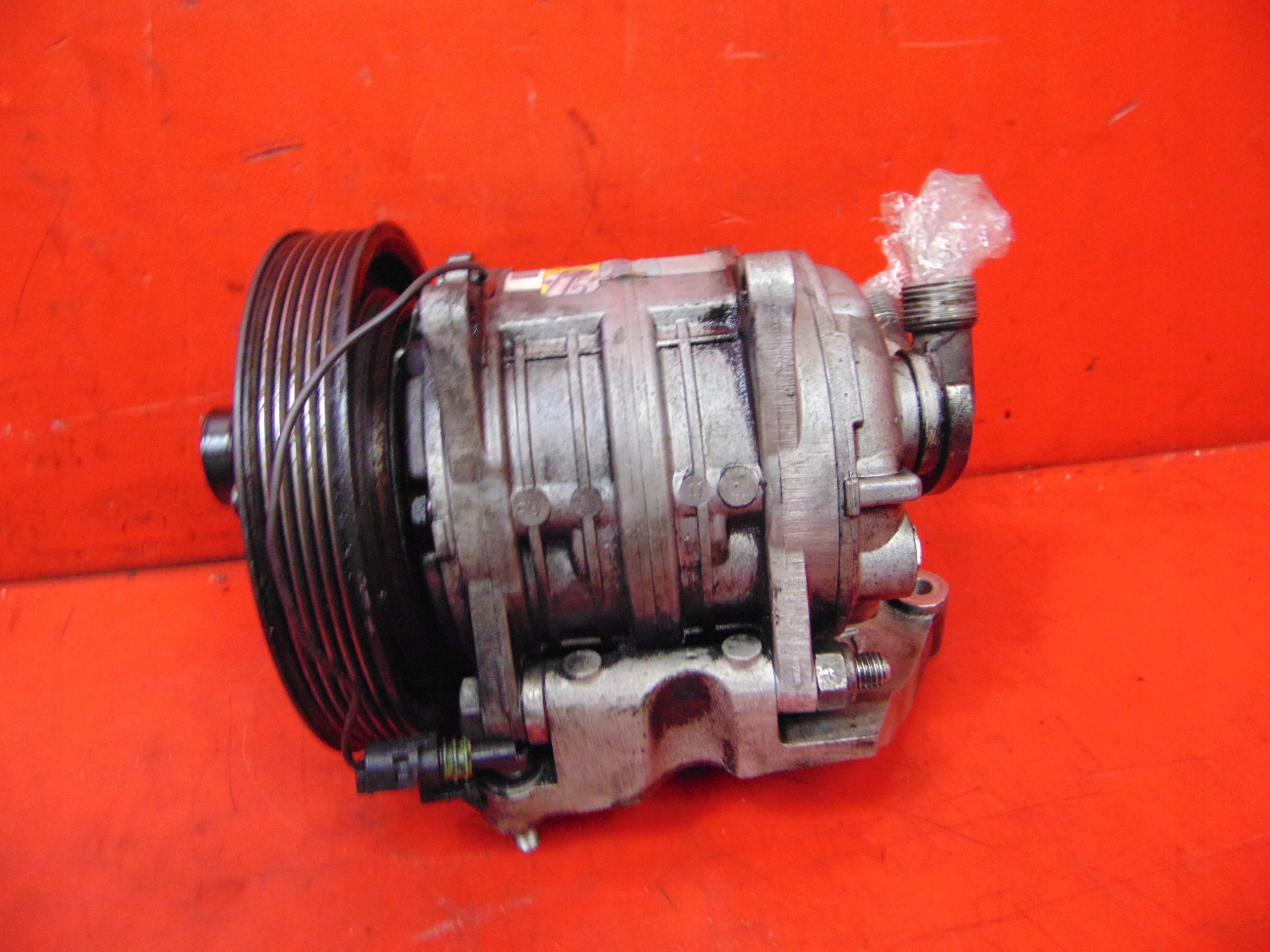 VITO II W639 VIANO compressor compressor; below AGREGAT