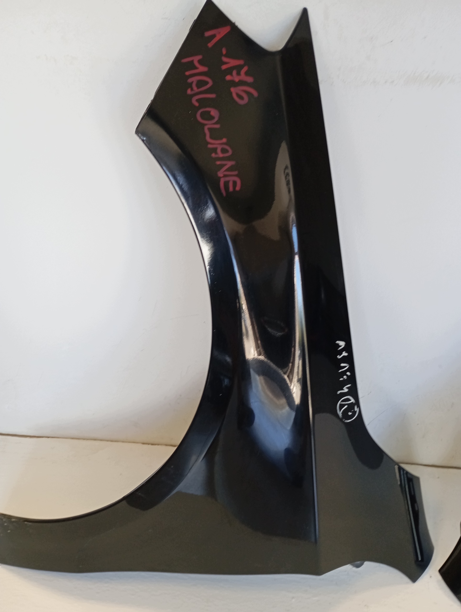 fender left right Mercedes A-class 176 A class