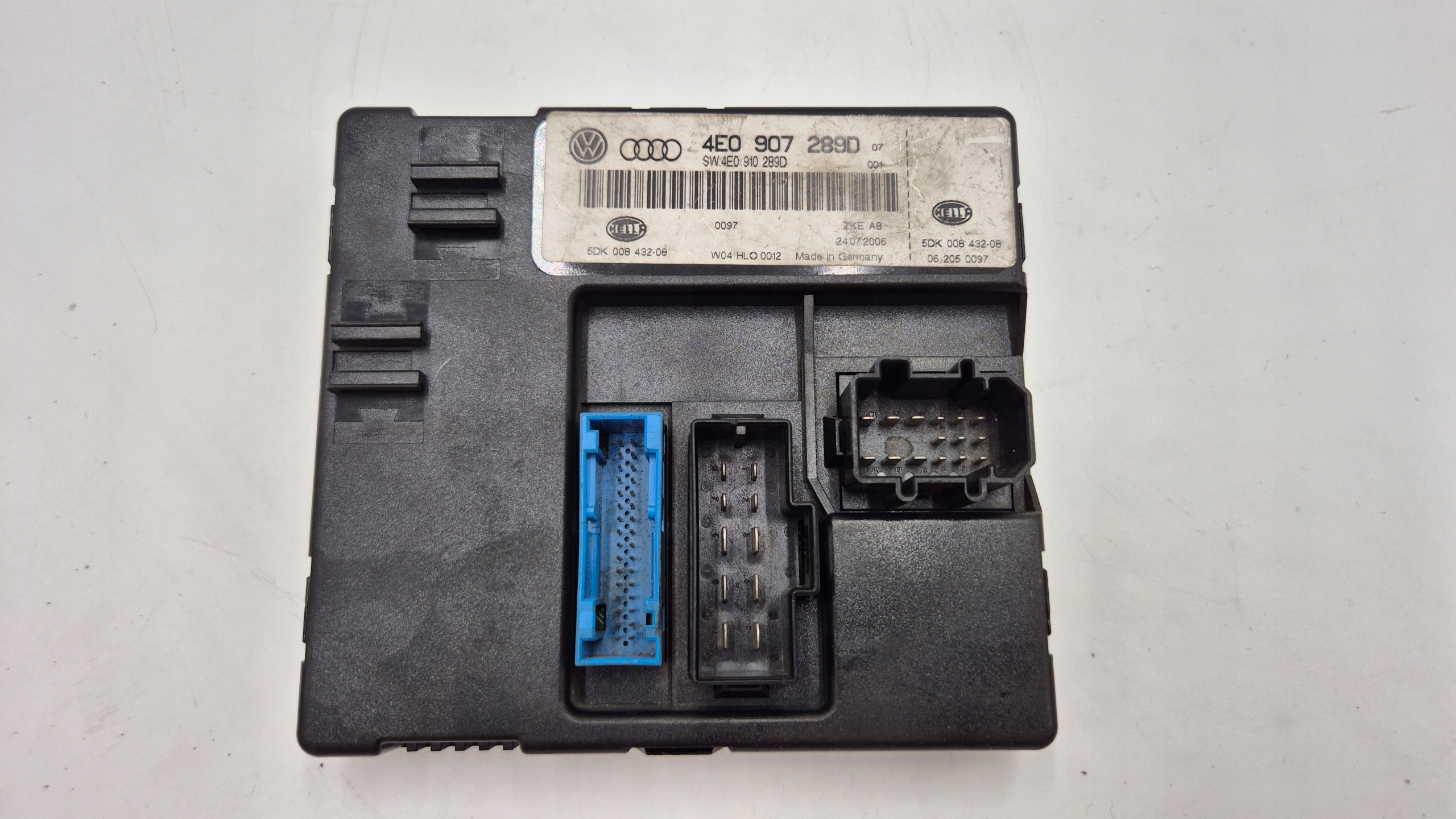 блок комфорта 4E0907289D Audi A8 D3