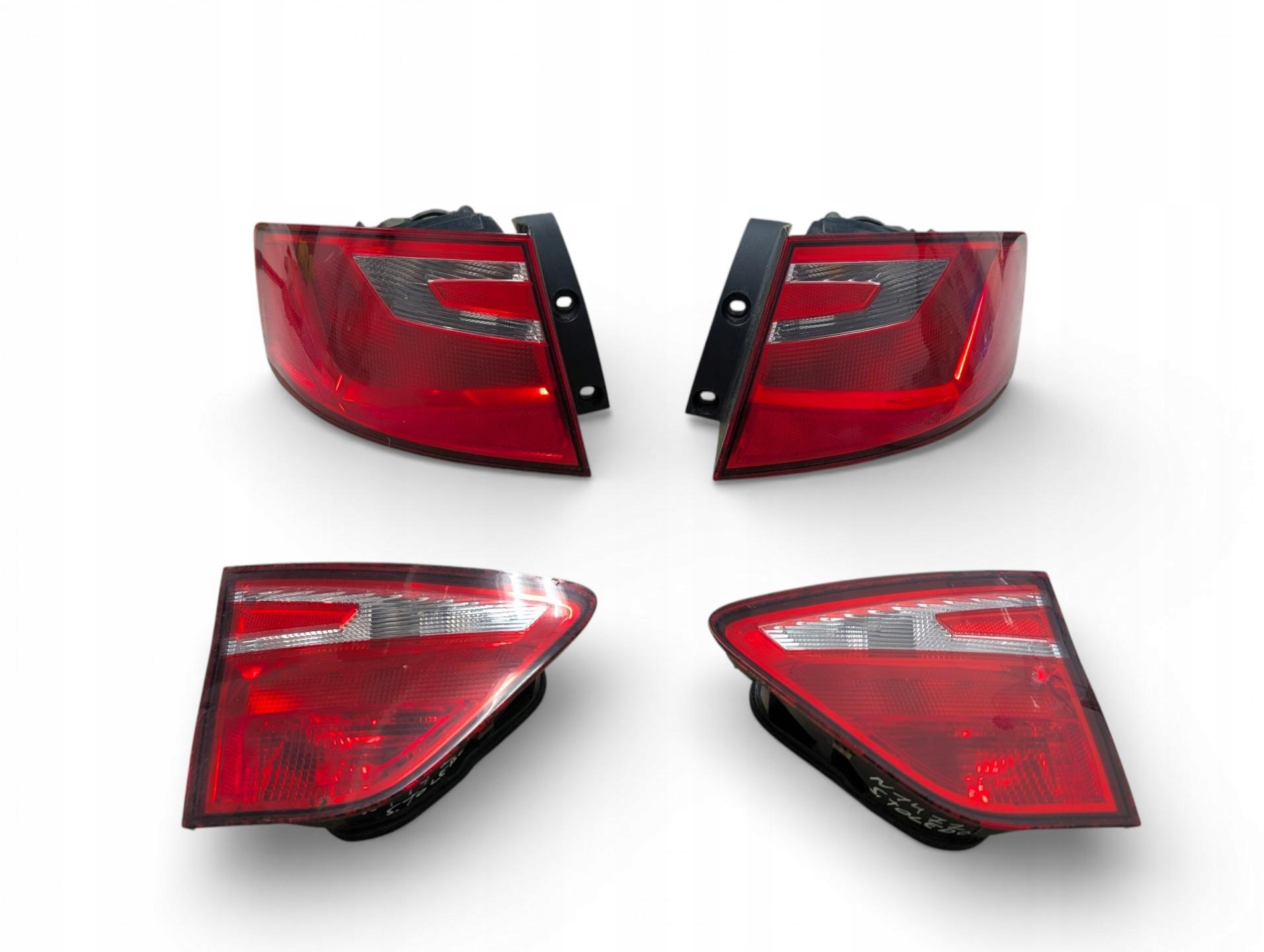 rear. lights komplet SEAT Toledo 4 2013 6JH945095B